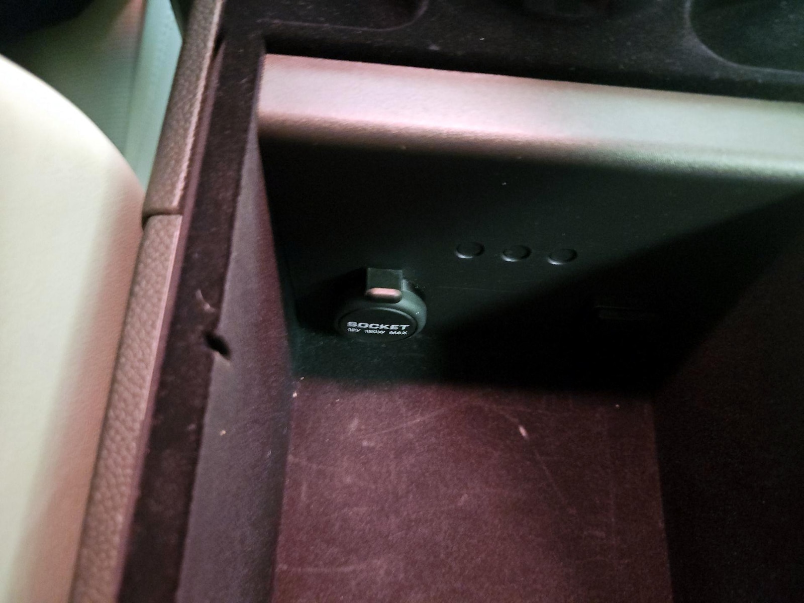 2015 INFINITI Q60 Convertible Base - Photo 19
