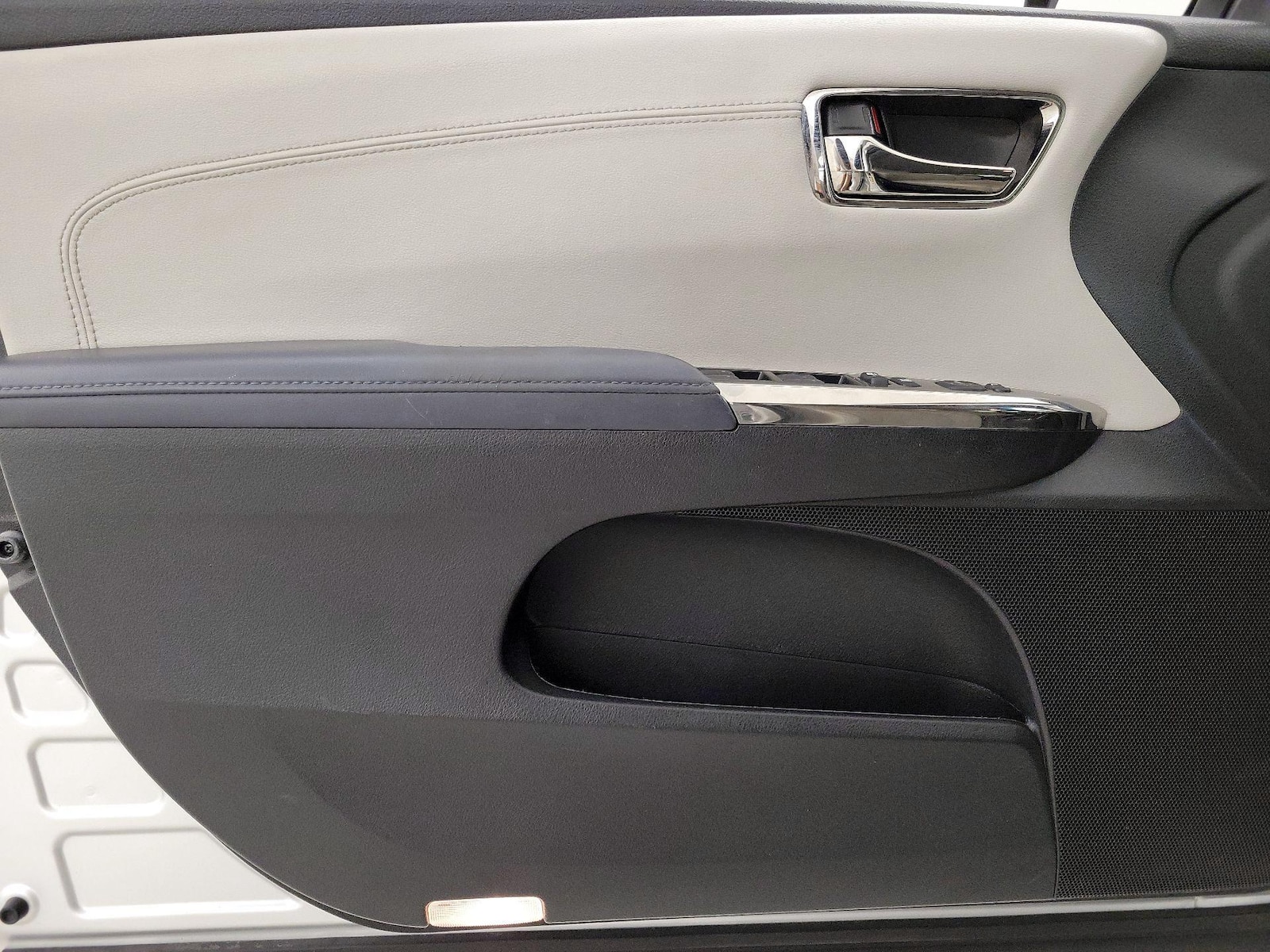 2014 Toyota Avalon XLE - Photo 13
