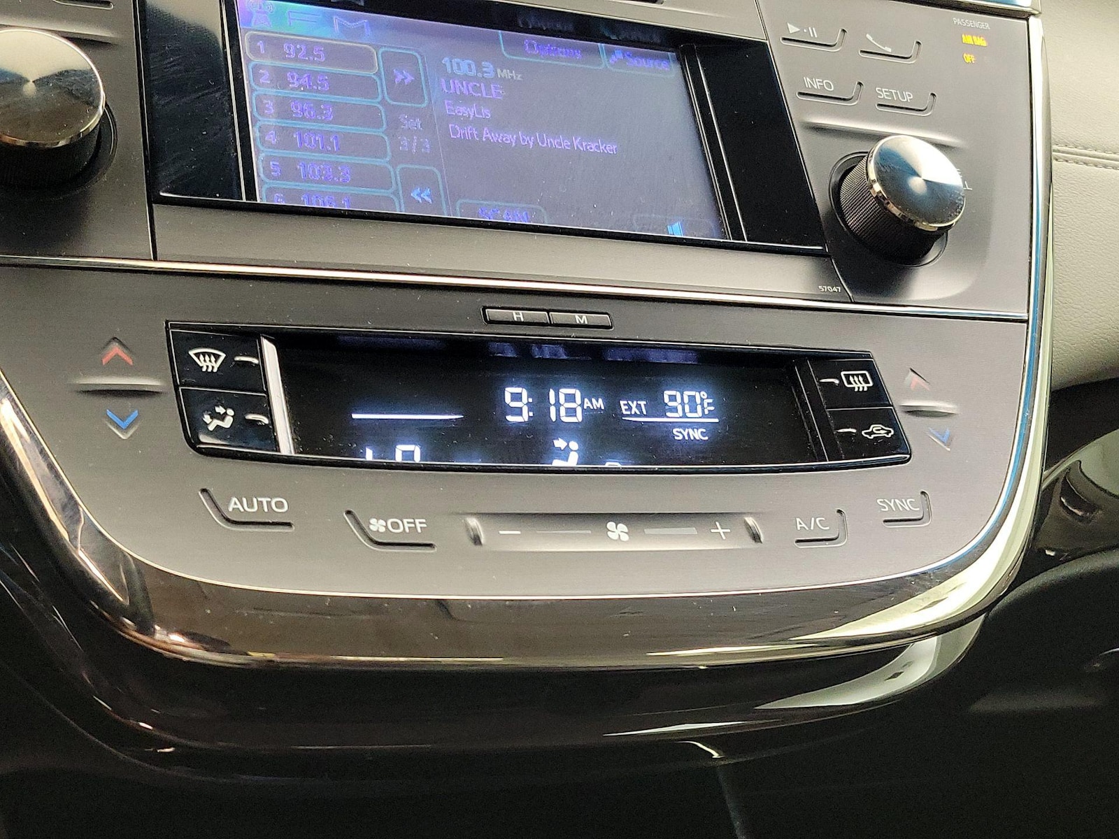 2014 Toyota Avalon XLE - Photo 17