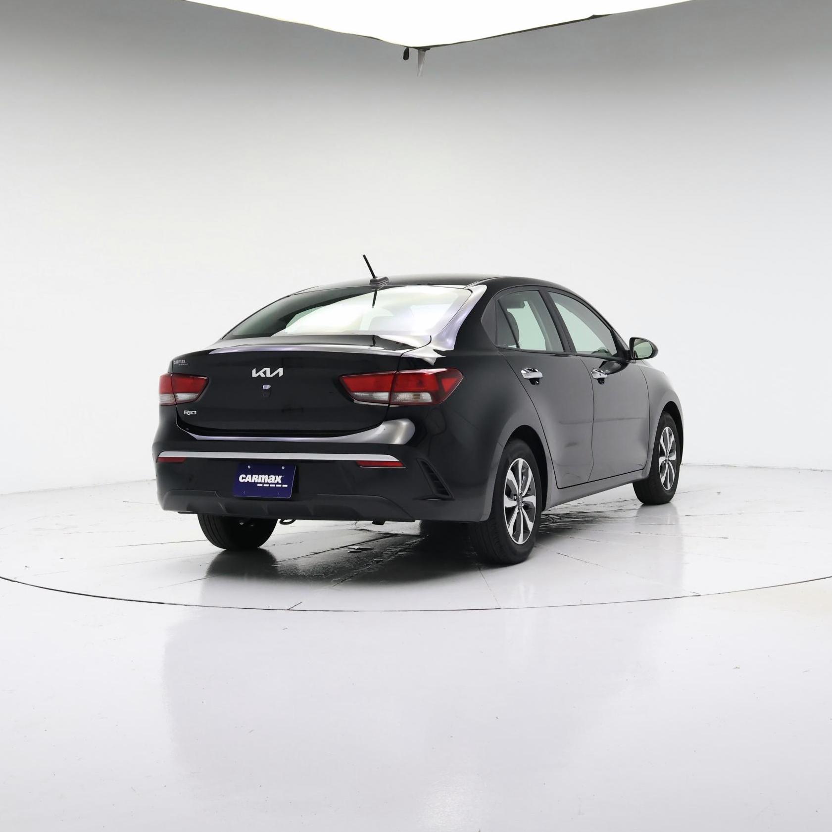 Thumbnail: 2022 Kia Rio - 4