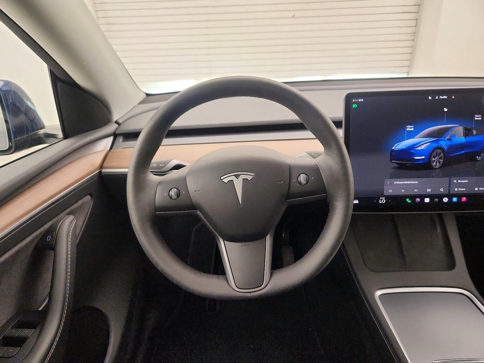 2024 Tesla Model Y Long Range - Photo 11