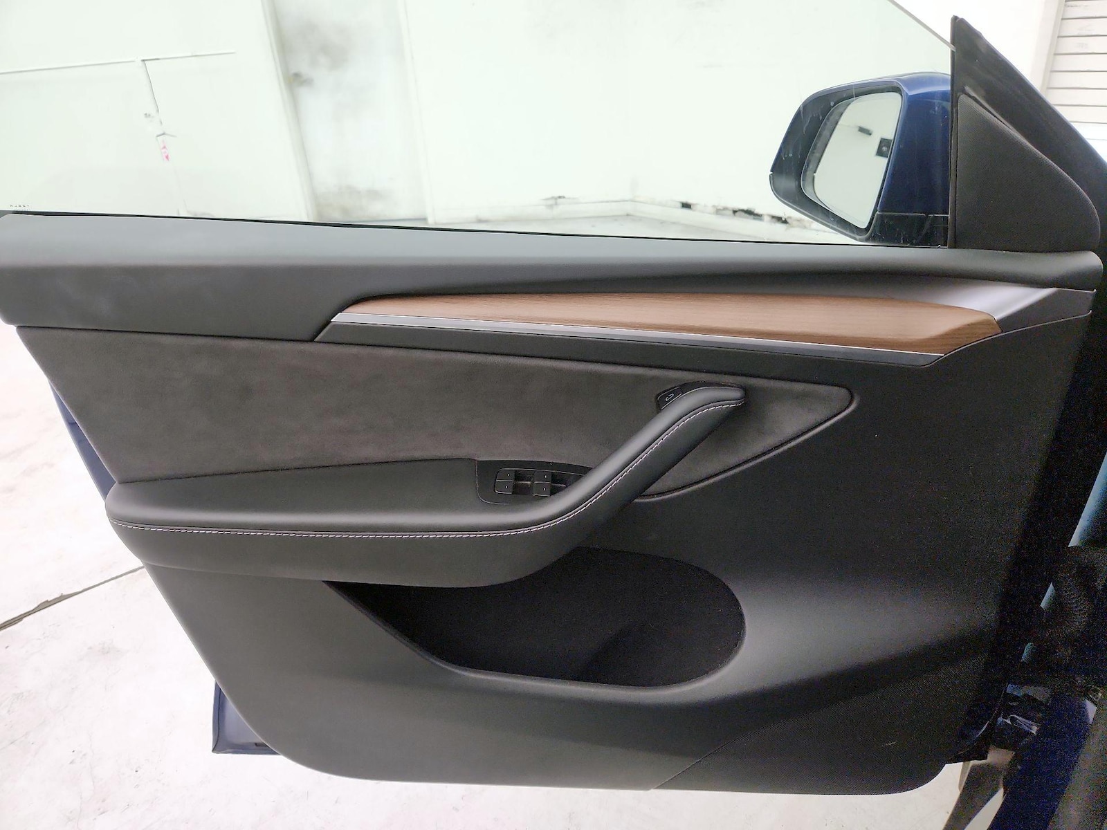 2024 Tesla Model Y Long Range - Photo 13