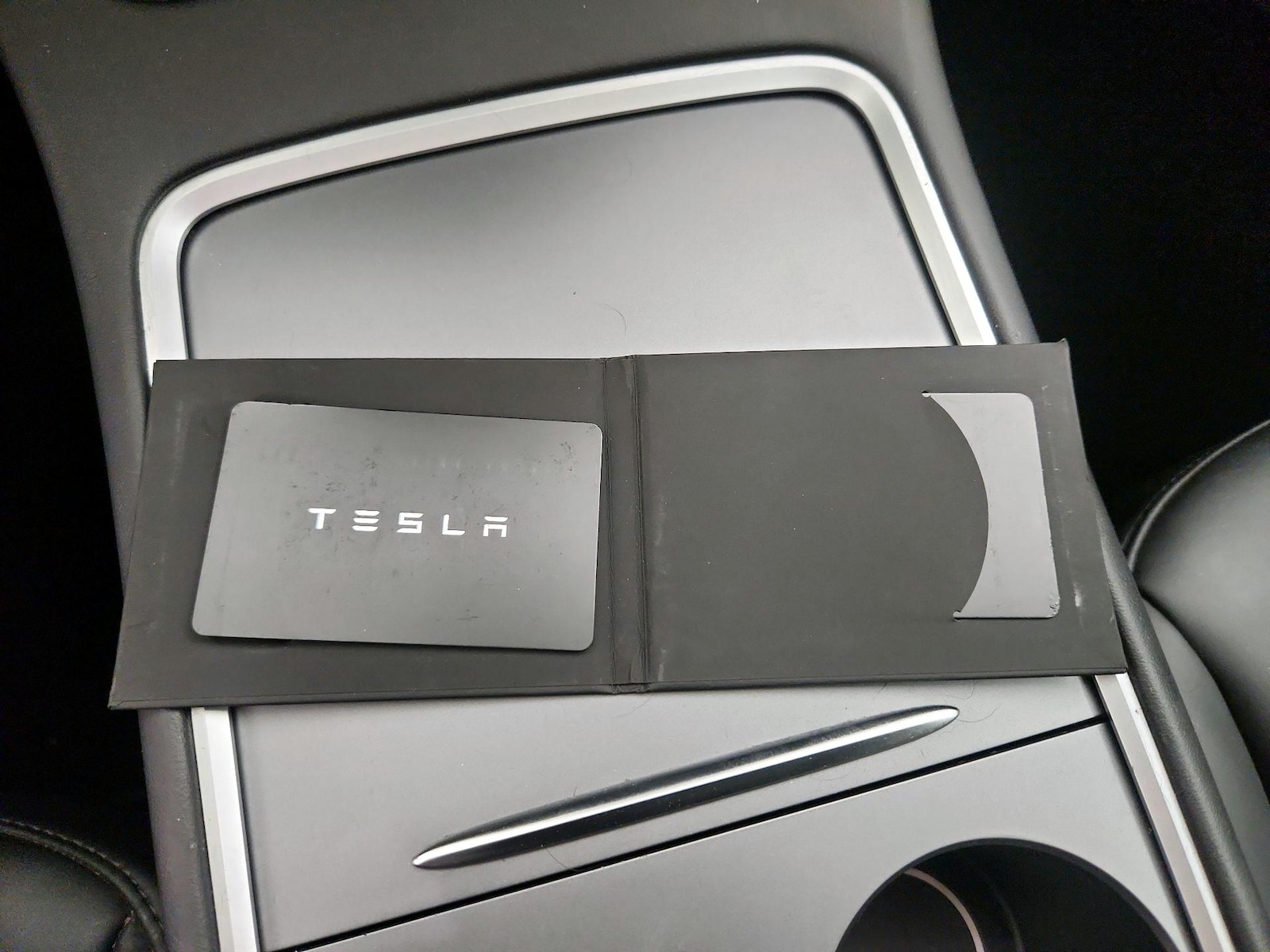 2024 Tesla Model Y Long Range - Photo 23