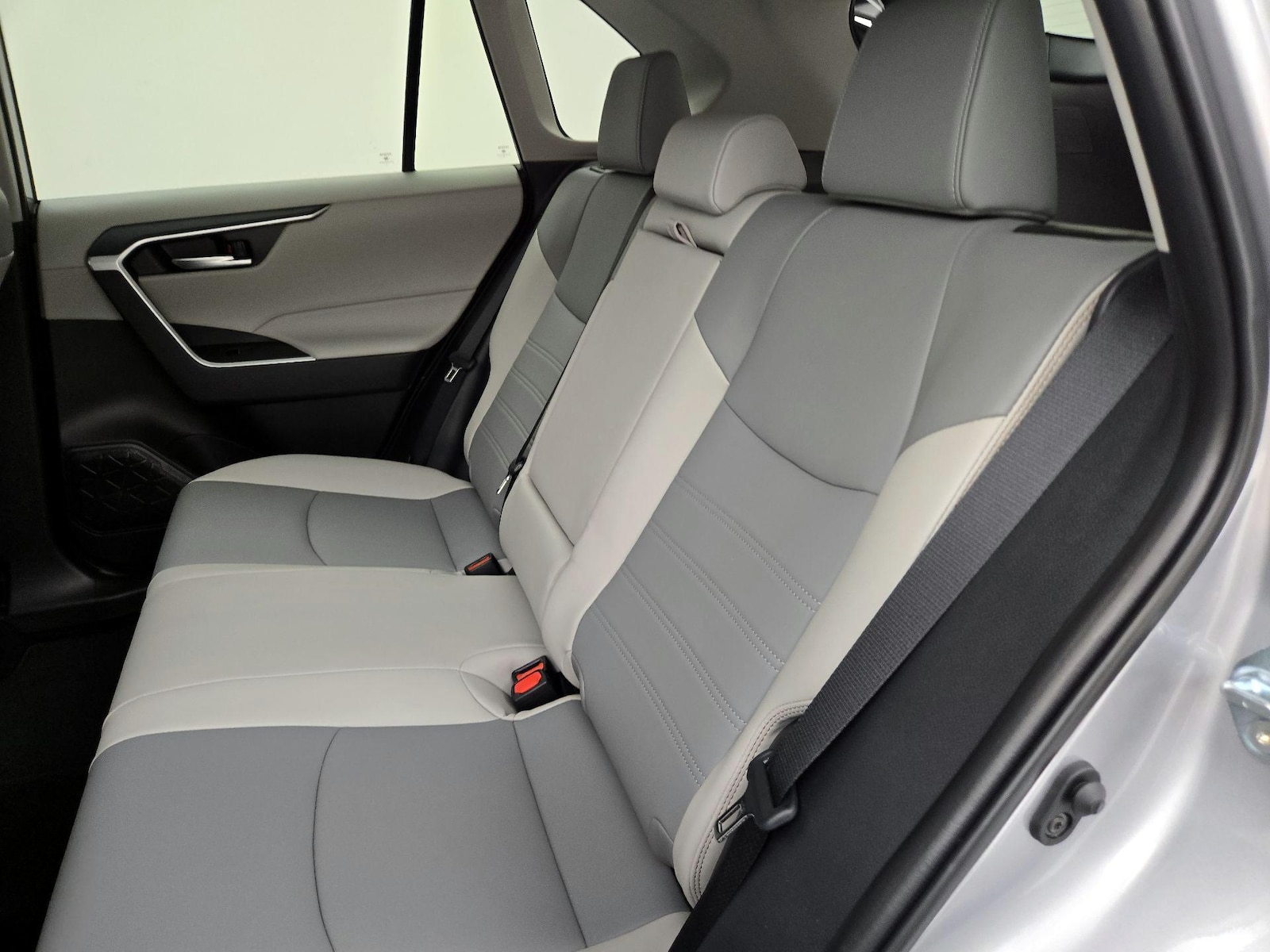 2025 Toyota RAV4 XLE Premium - Photo 21