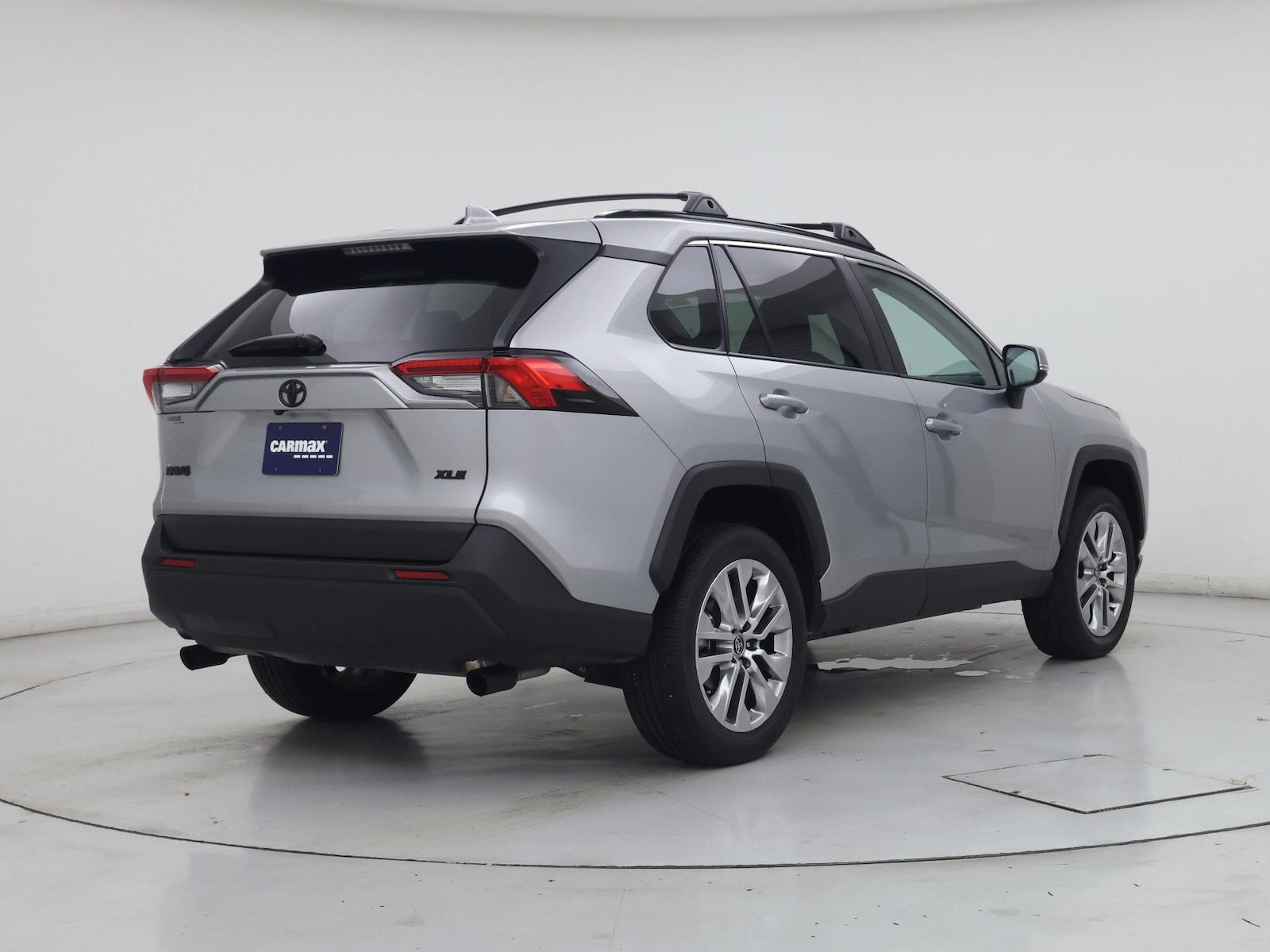 2025 Toyota RAV4 XLE Premium - Photo 9
