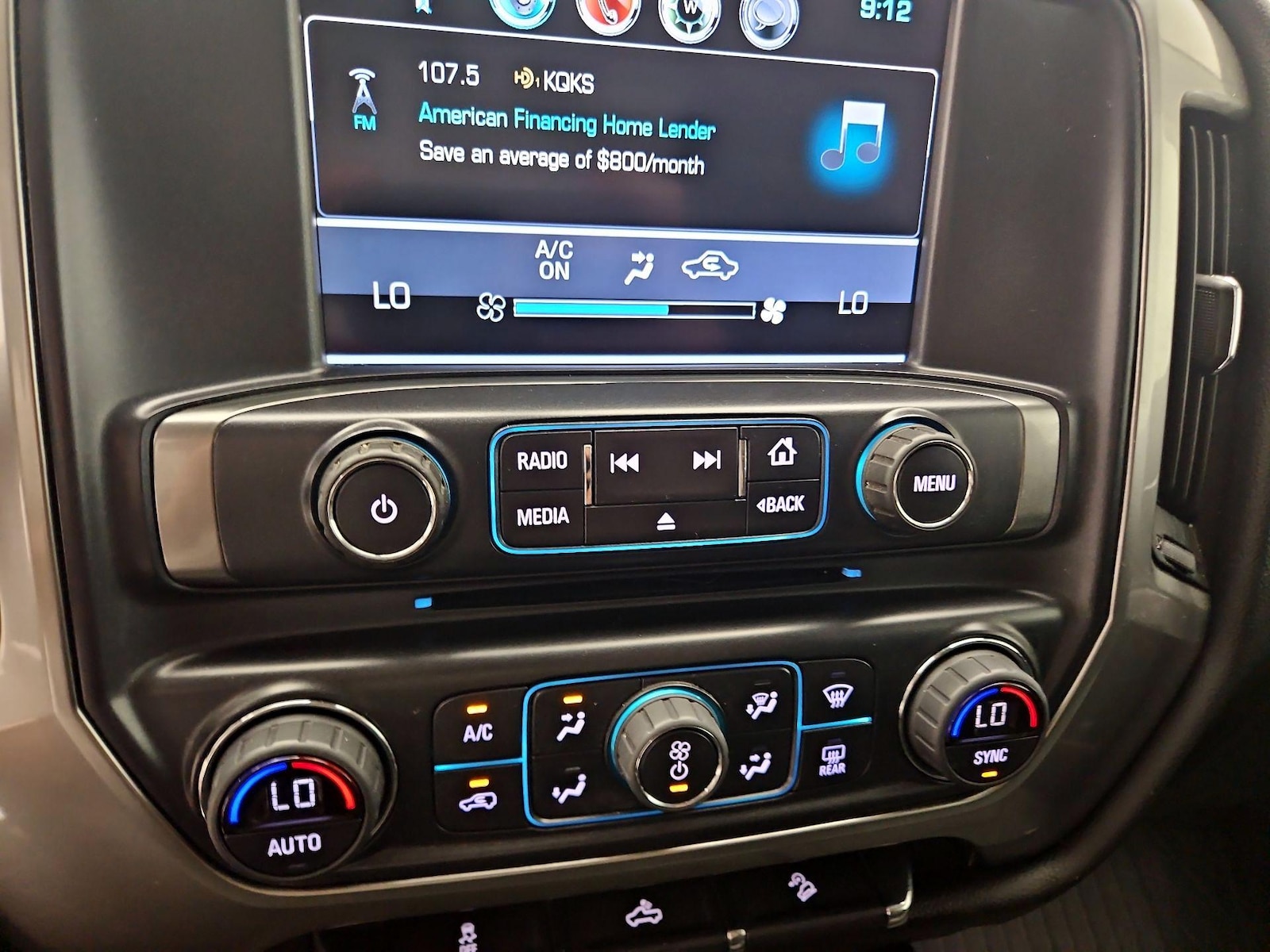 2017 Chevrolet Silverado 1500 LT Z71 - Photo 17