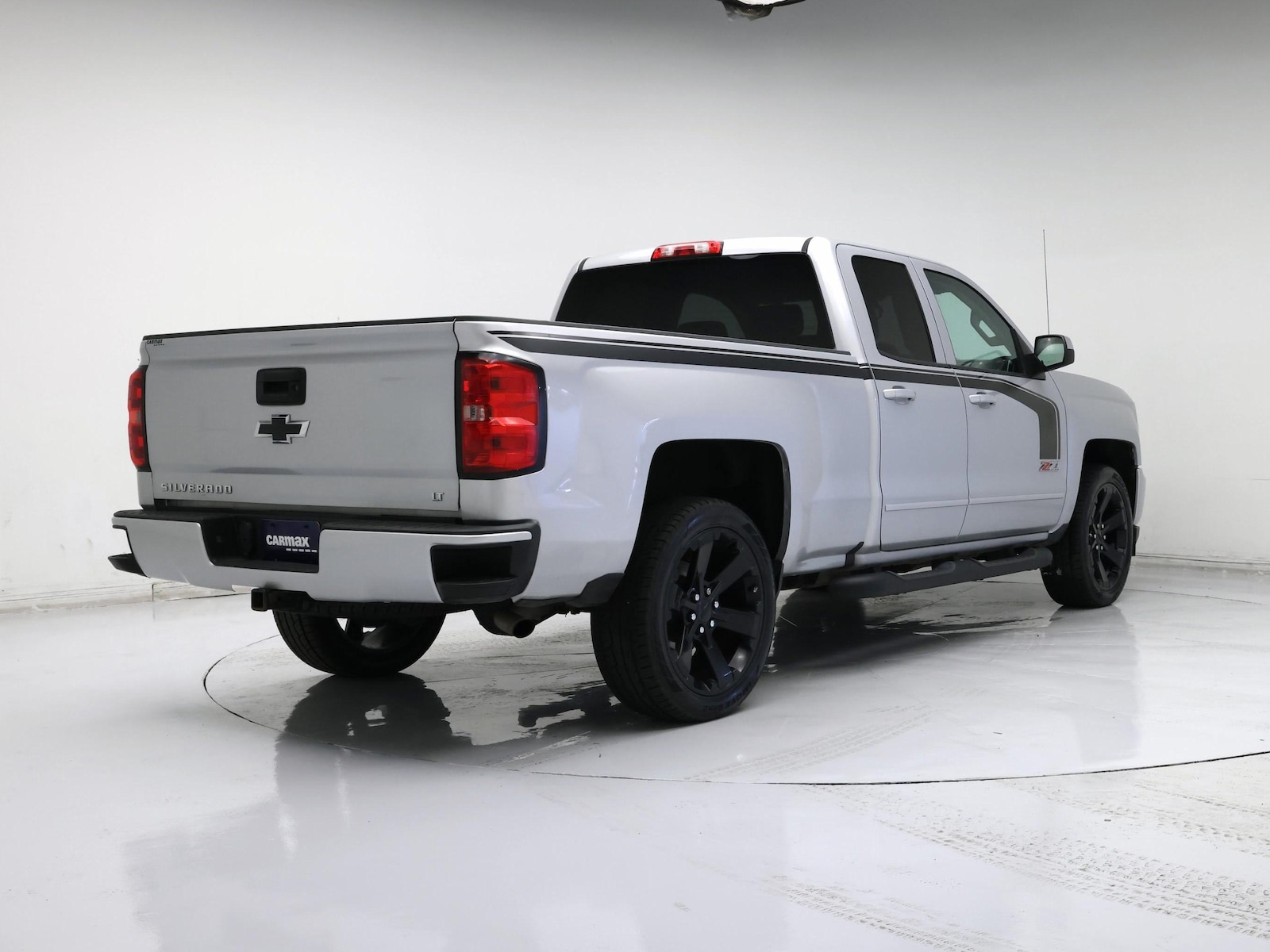 2017 Chevrolet Silverado 1500 LT Z71 - Photo 9