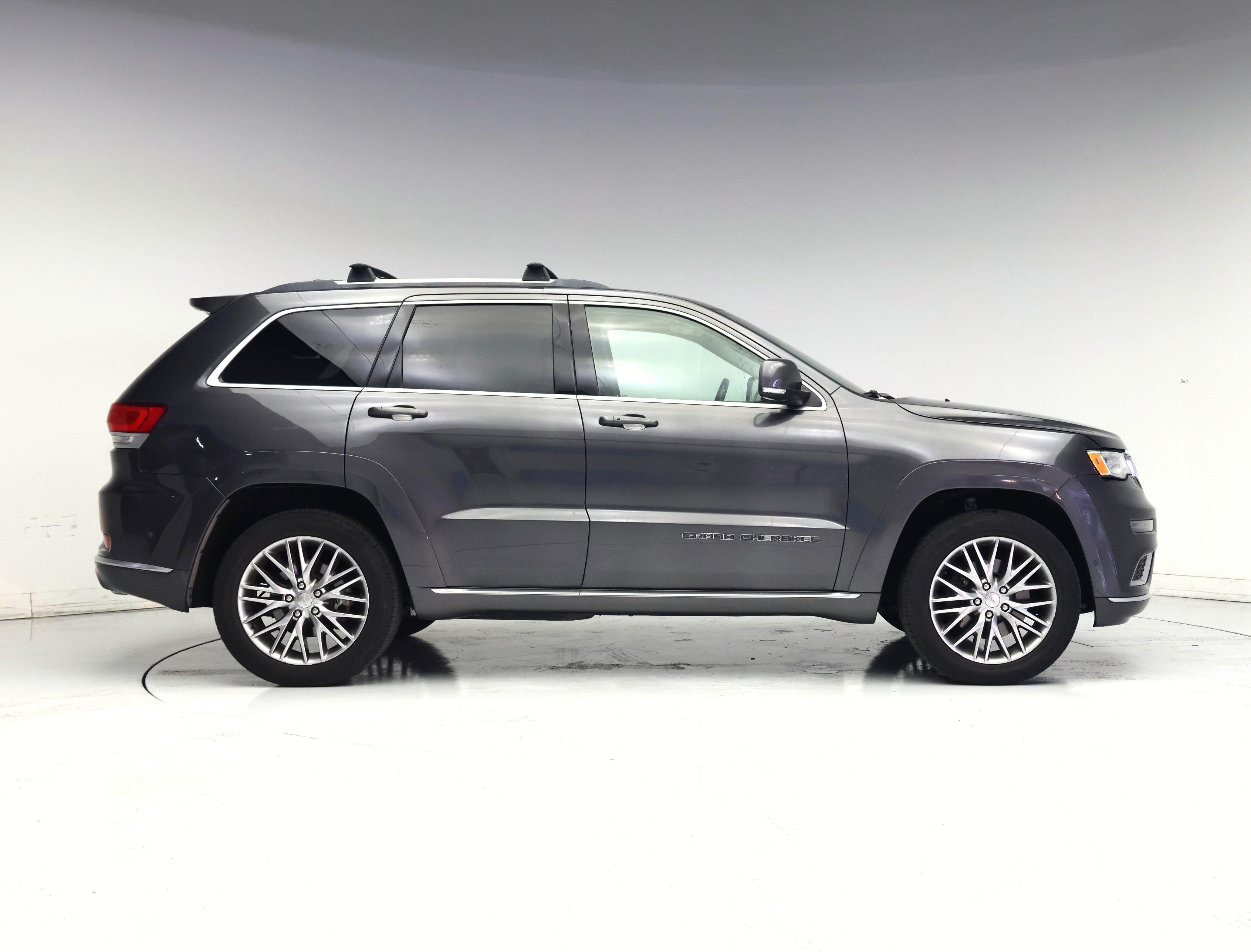Thumbnail: 2017 Jeep Grand Cherokee - 7