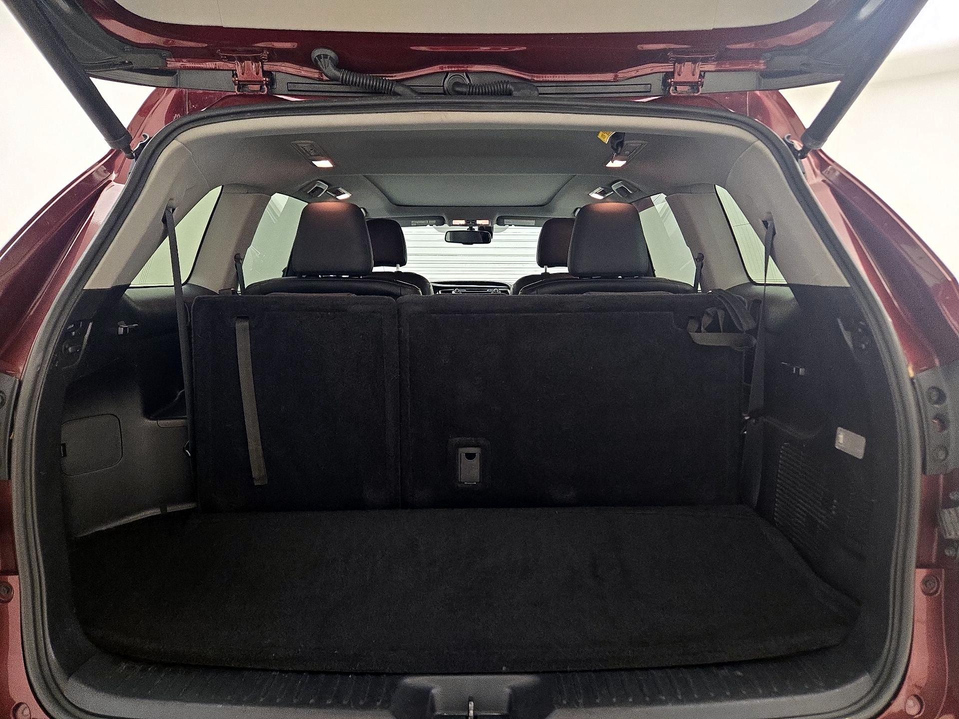 Thumbnail: 2015 Toyota Highlander - 17