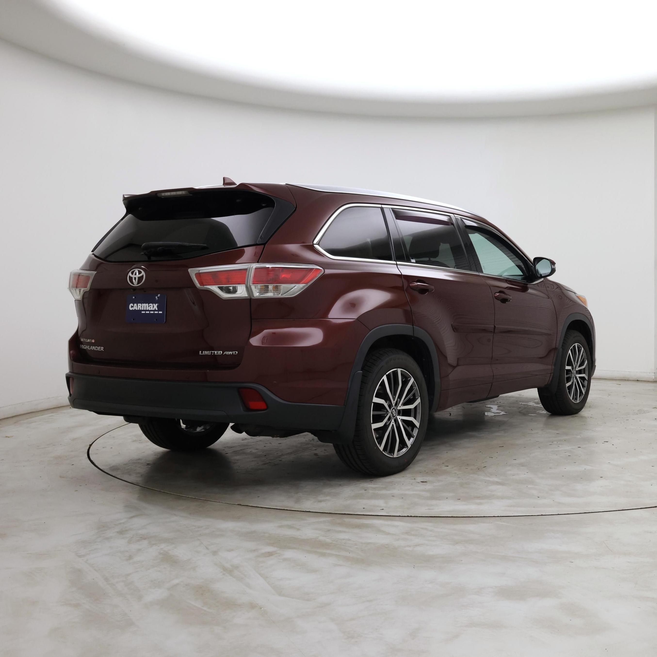 Thumbnail: 2015 Toyota Highlander - 8