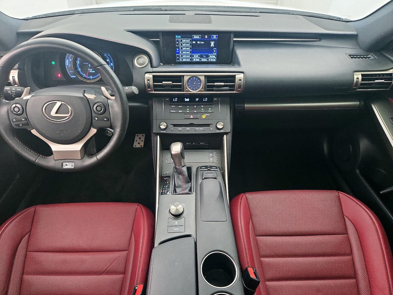 2016 Lexus IS 300 - Photo 10