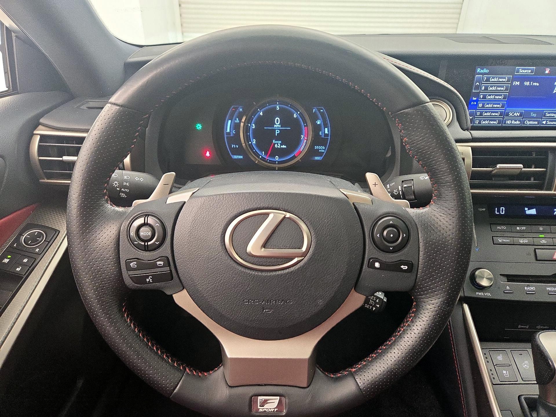Thumbnail: 2016 Lexus IS - 10