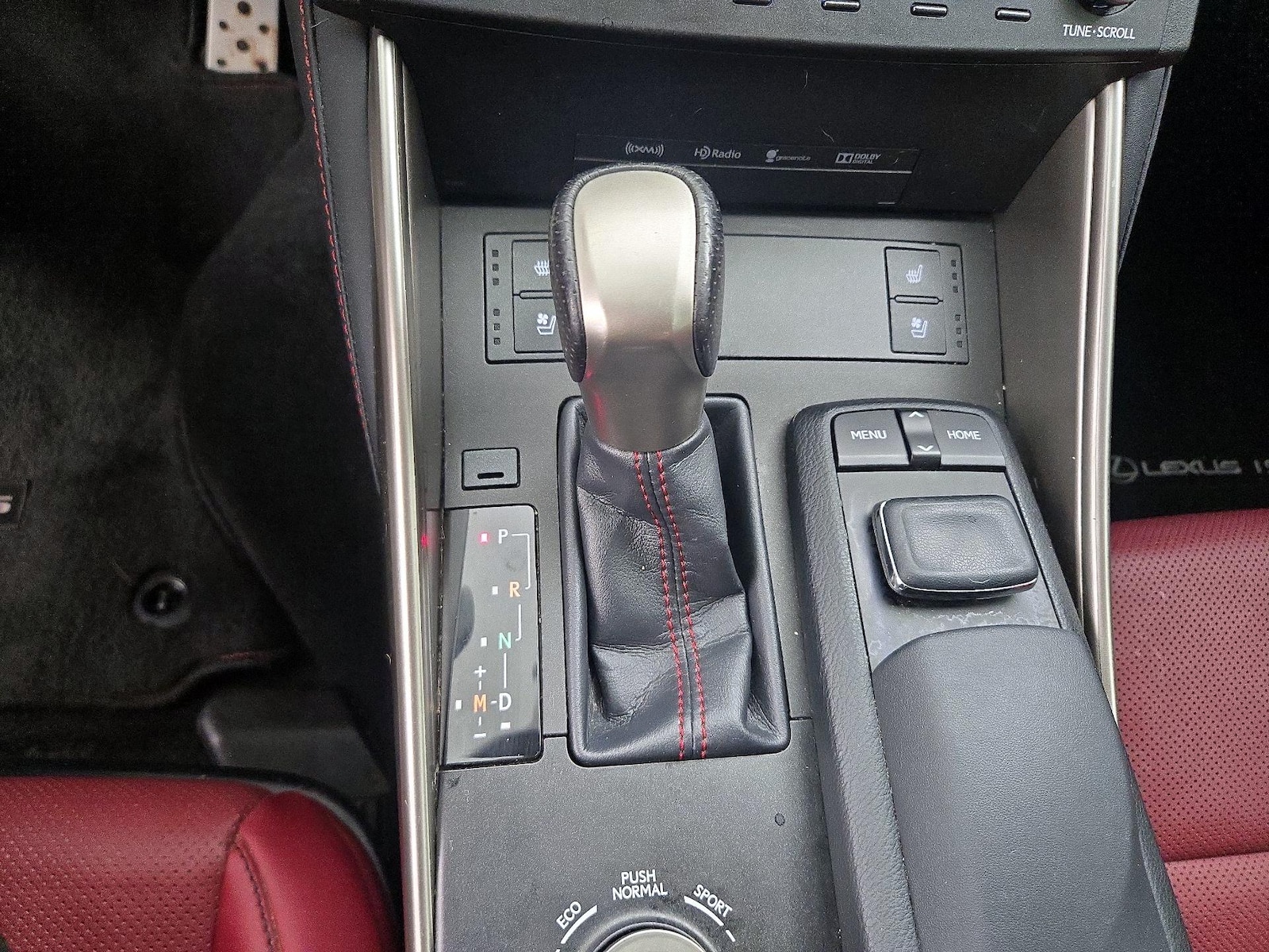 2016 Lexus IS 300 - Photo 18