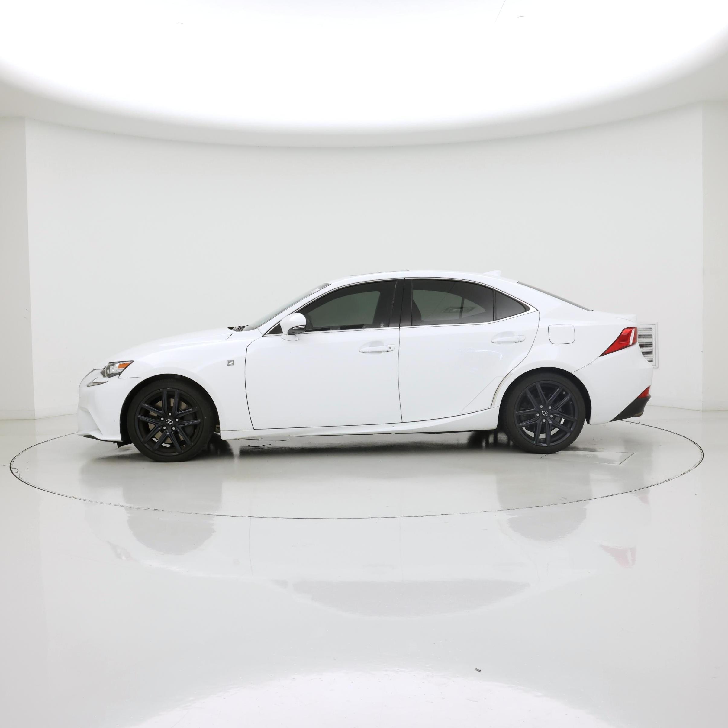 Thumbnail: 2016 Lexus IS - 3