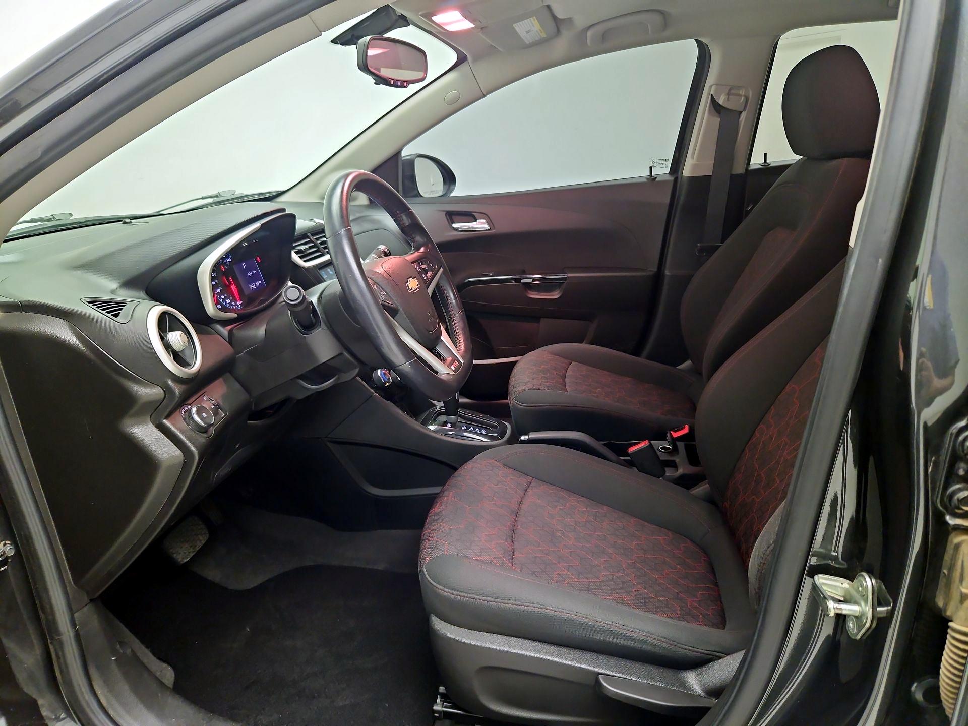 Thumbnail: 2017 Chevrolet Sonic - 11