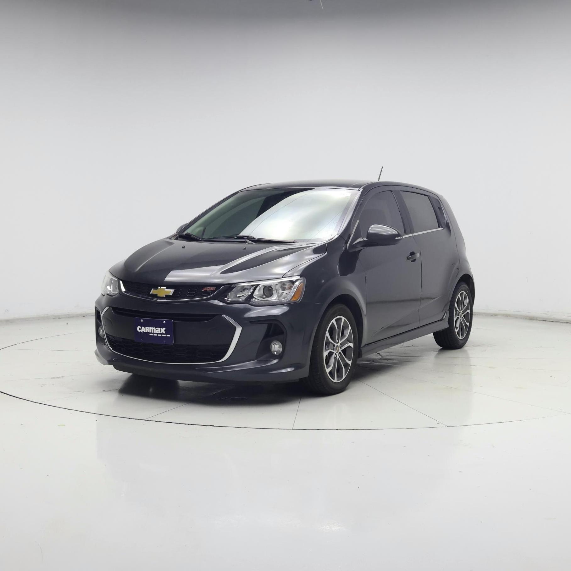 Thumbnail: 2017 Chevrolet Sonic - 4