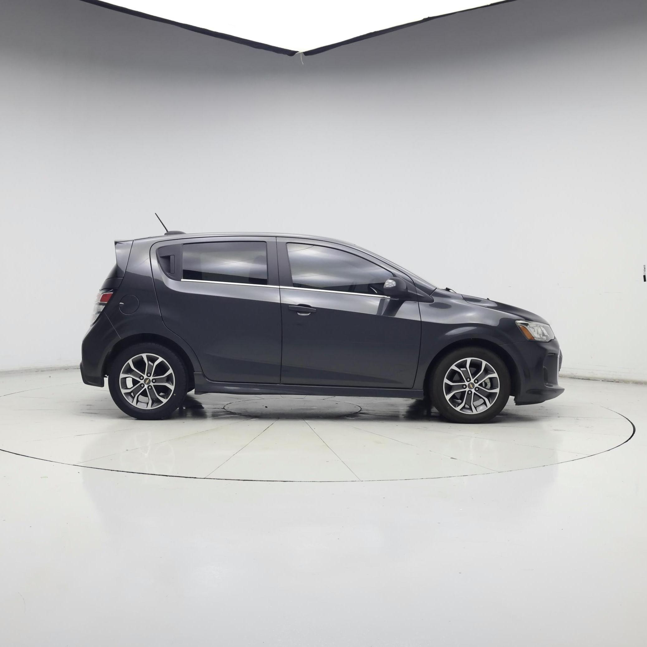 Thumbnail: 2017 Chevrolet Sonic - 7