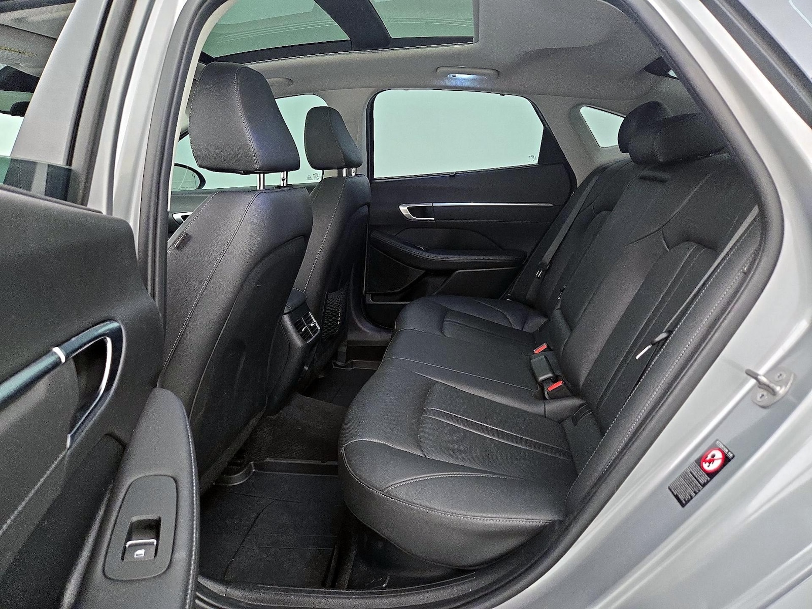 2023 Hyundai Sonata Hybrid Limited - Photo 22