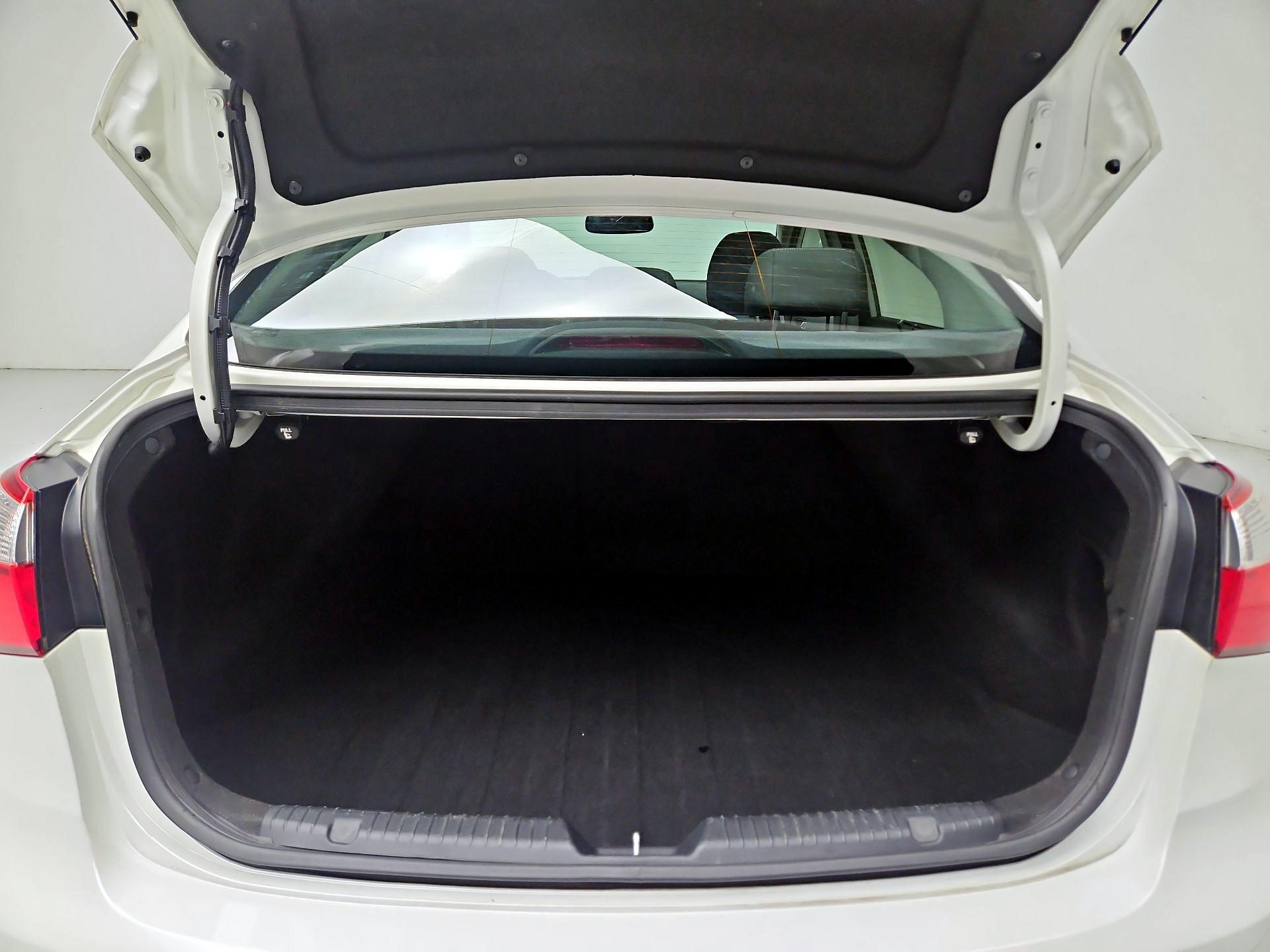 Thumbnail: 2016 Kia Forte - 20