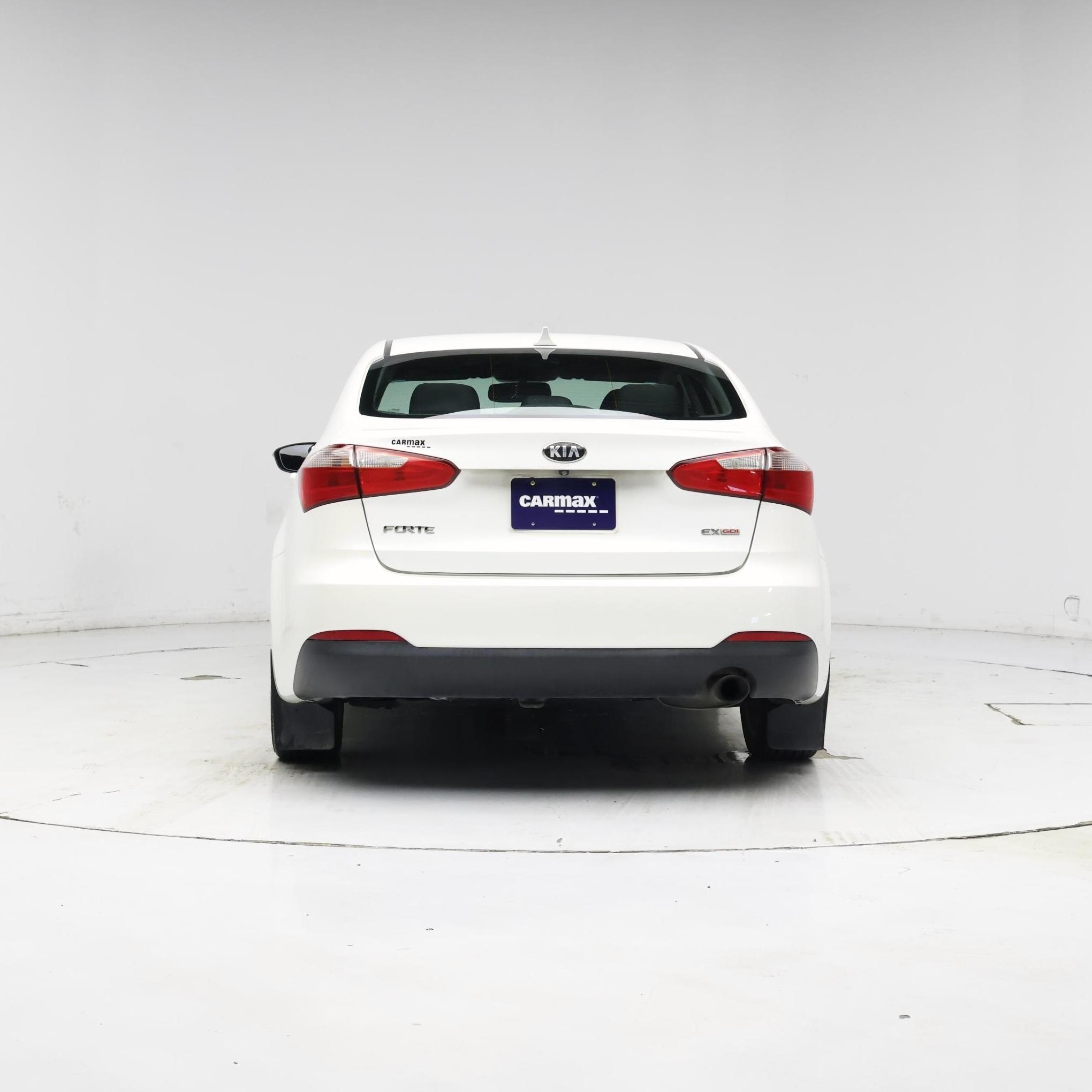 Thumbnail: 2016 Kia Forte - 6
