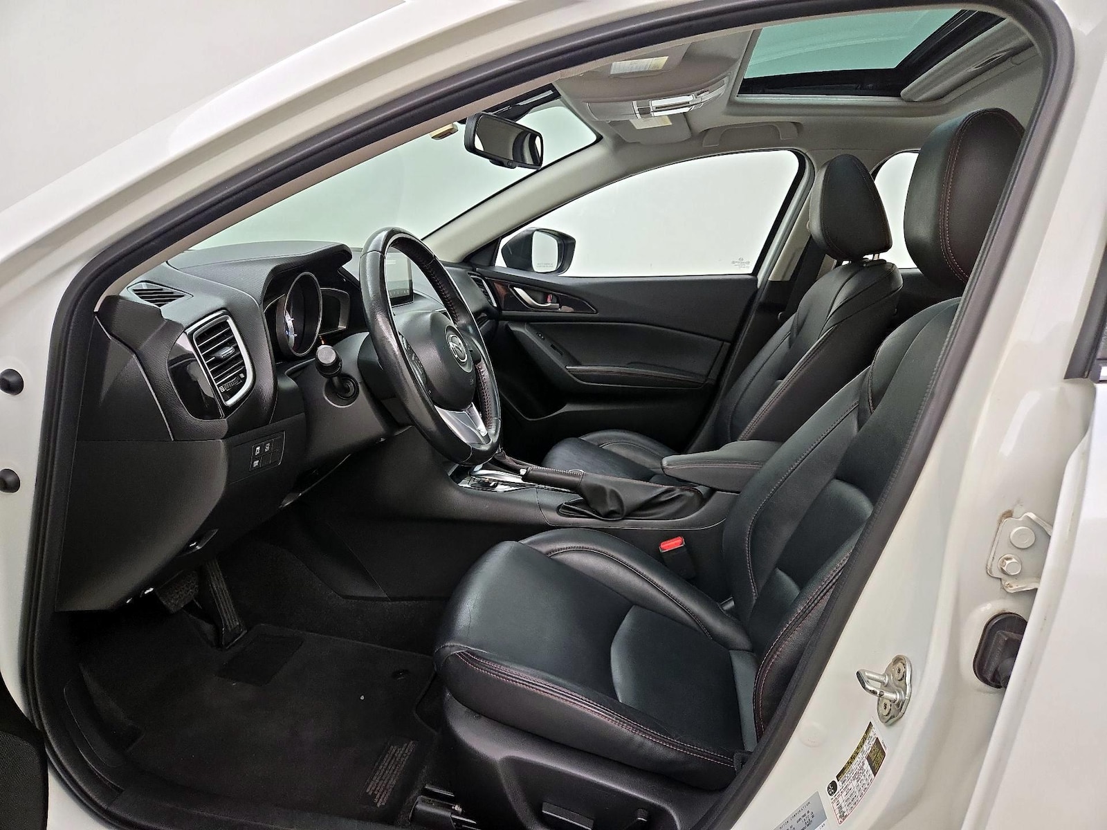2016 Mazda MAZDA3 i Grand Touring - Photo 12
