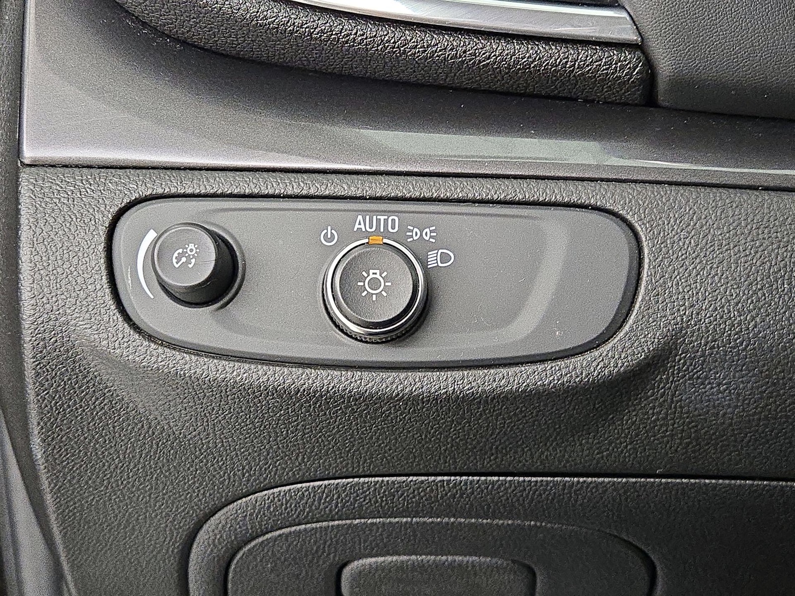 2020 Buick Encore Preferred - Photo 14