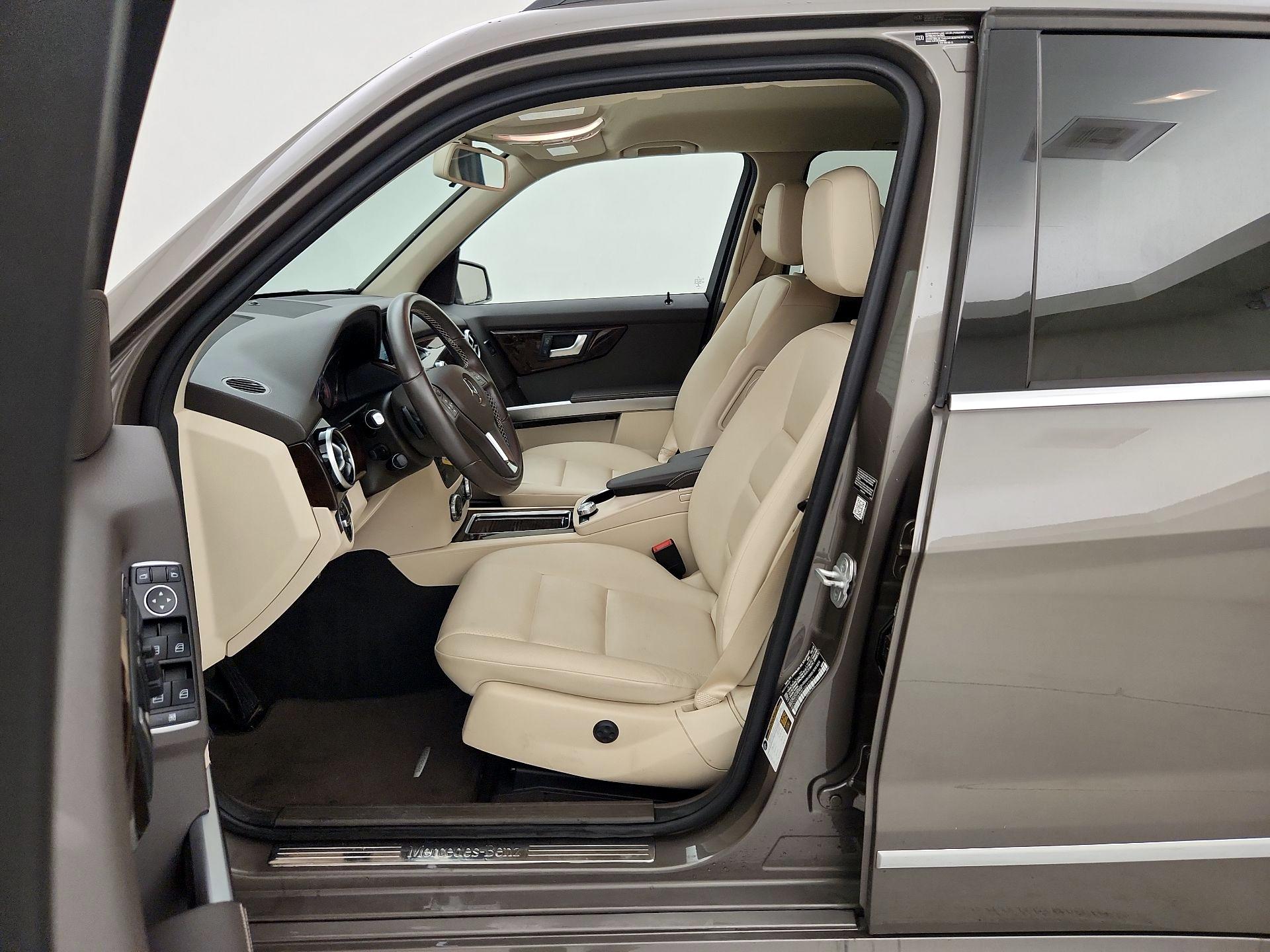 Thumbnail: 2015 Mercedes-Benz GLK - 11