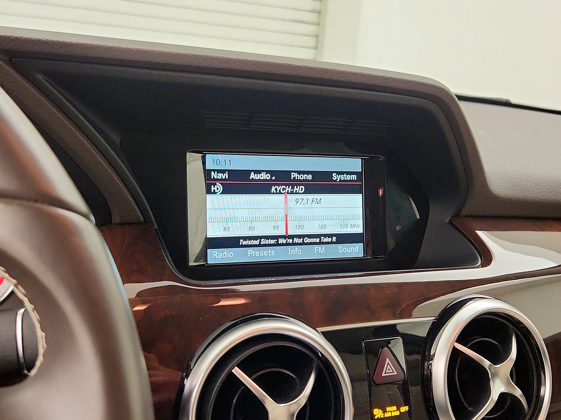 Thumbnail: 2015 Mercedes-Benz GLK - 15