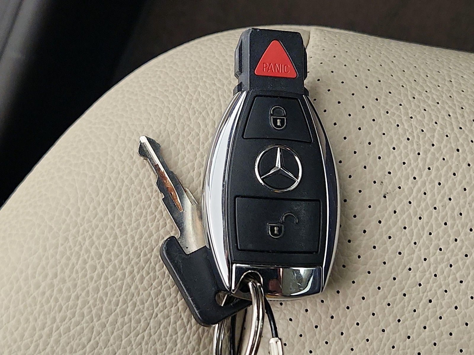 2015 Mercedes-Benz GLK-Class GLK350 - Photo 23