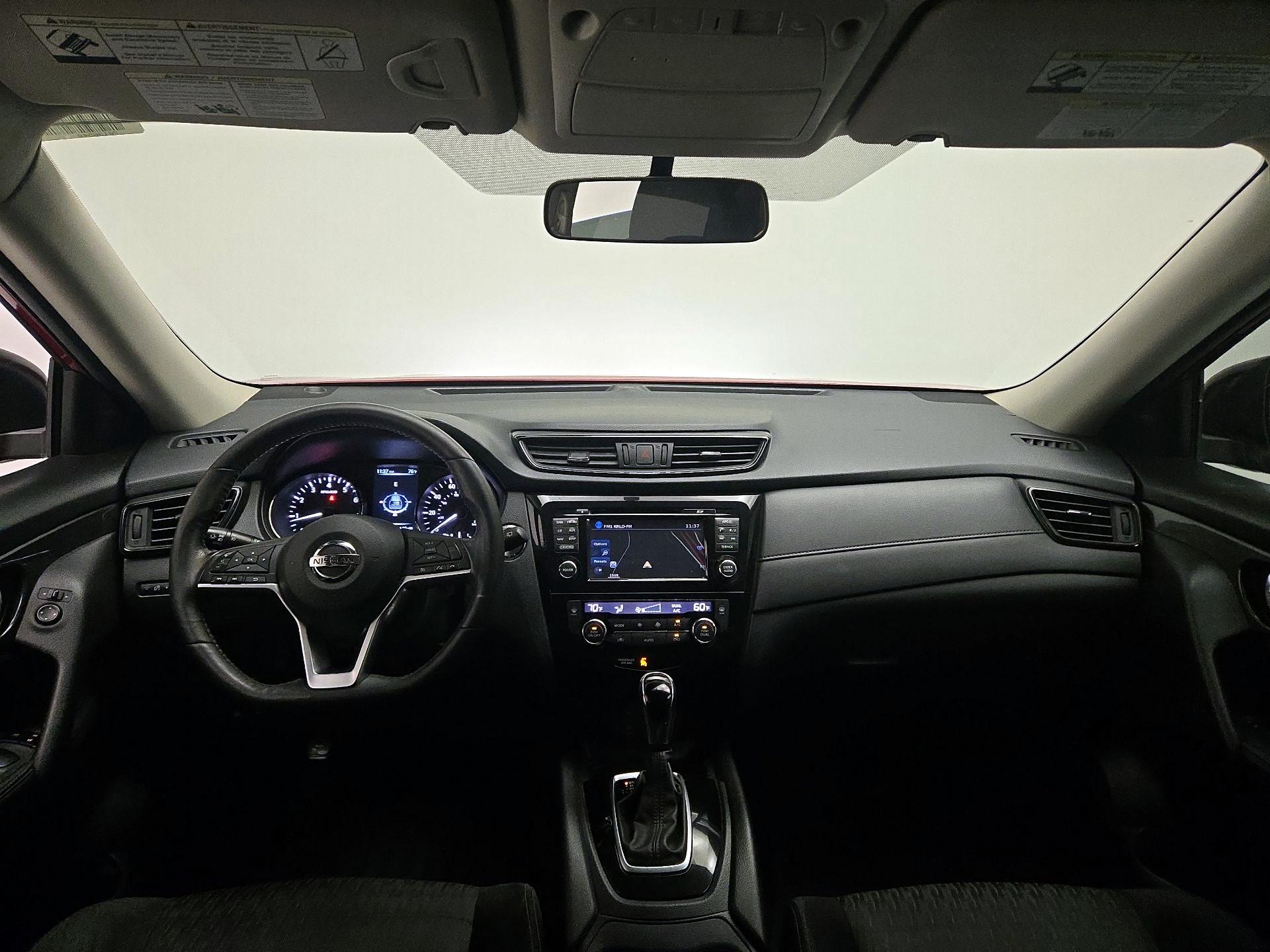 Thumbnail: 2017 Nissan Rogue - 9