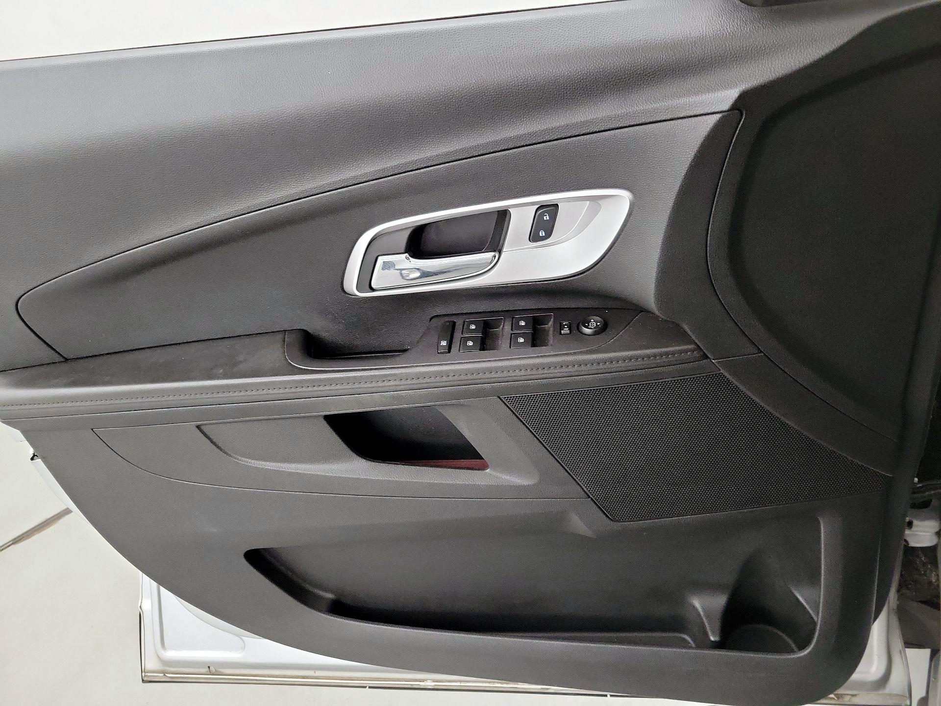 Thumbnail: 2016 Chevrolet Equinox - 12