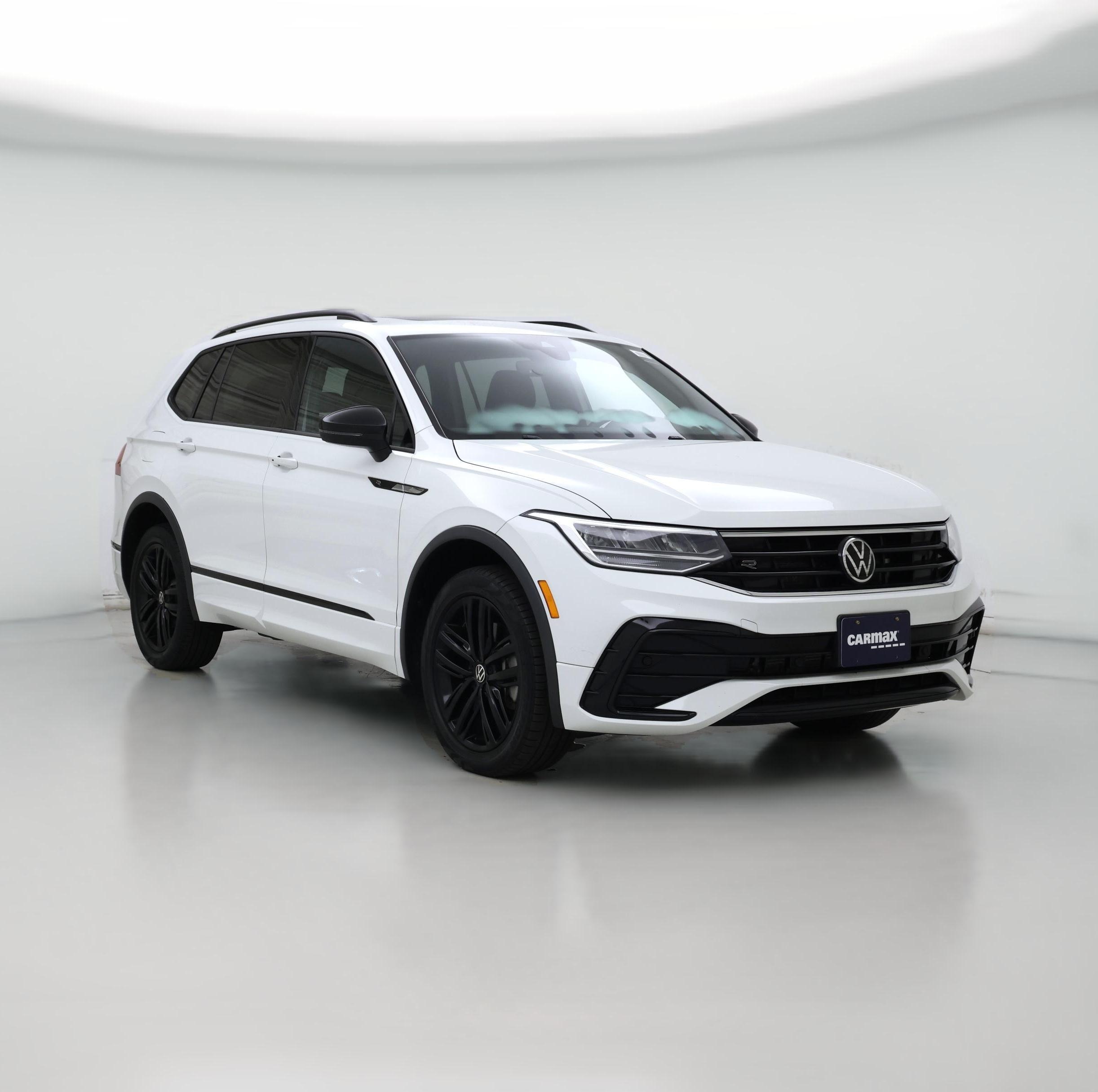 Thumbnail: 2022 Volkswagen Tiguan - 1