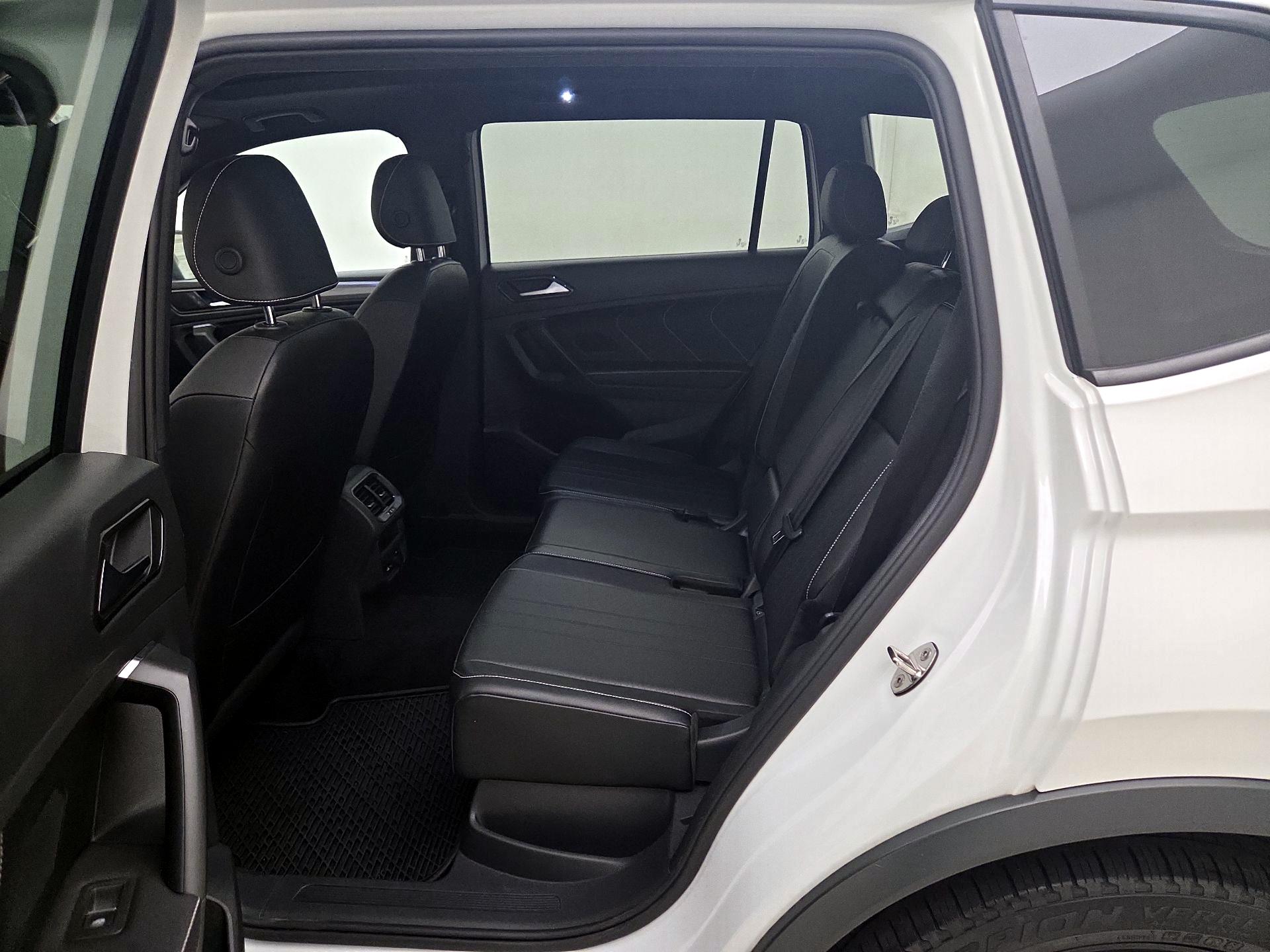 Thumbnail: 2022 Volkswagen Tiguan - 20
