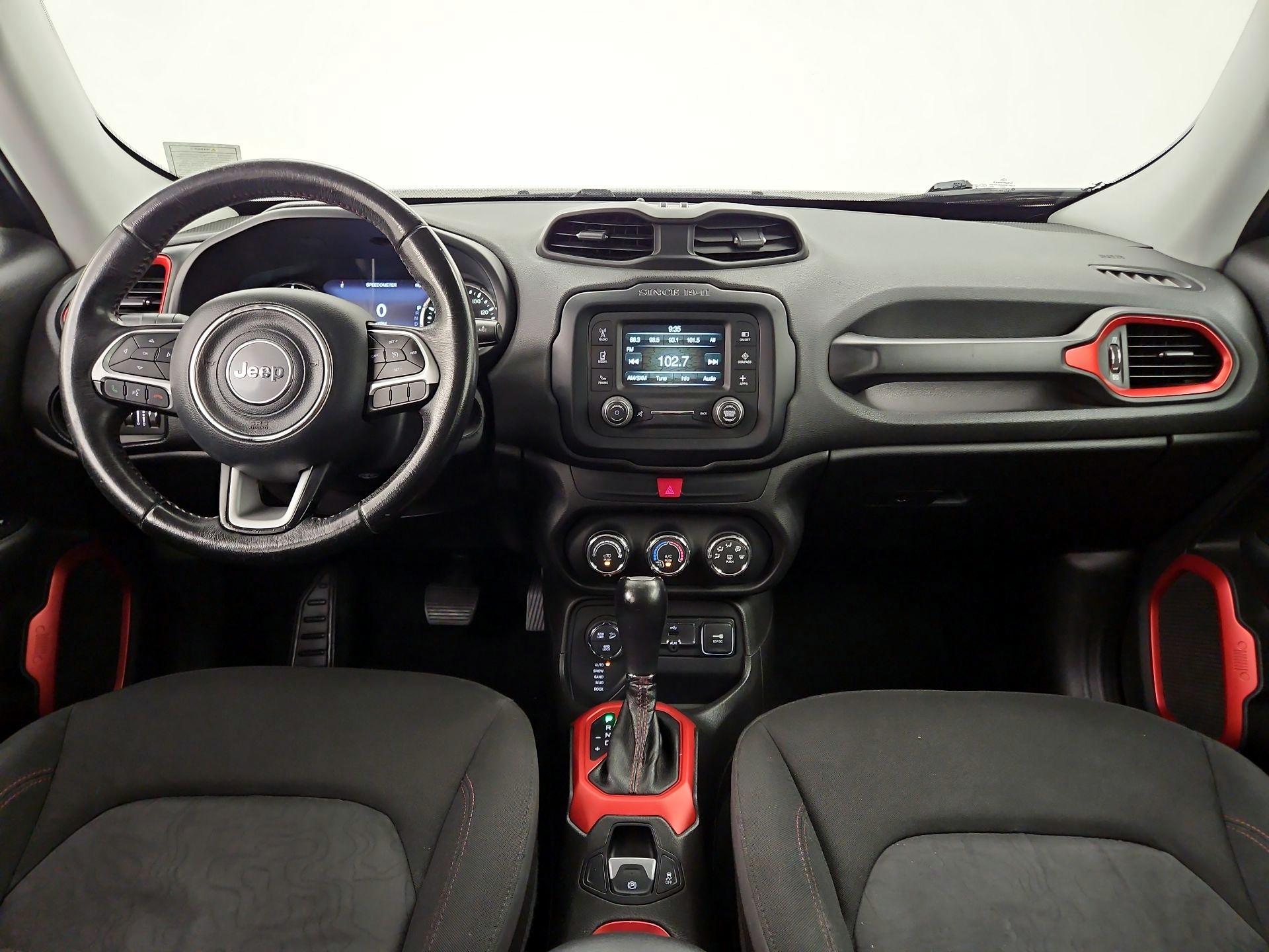 Thumbnail: 2017 Jeep Renegade - 9