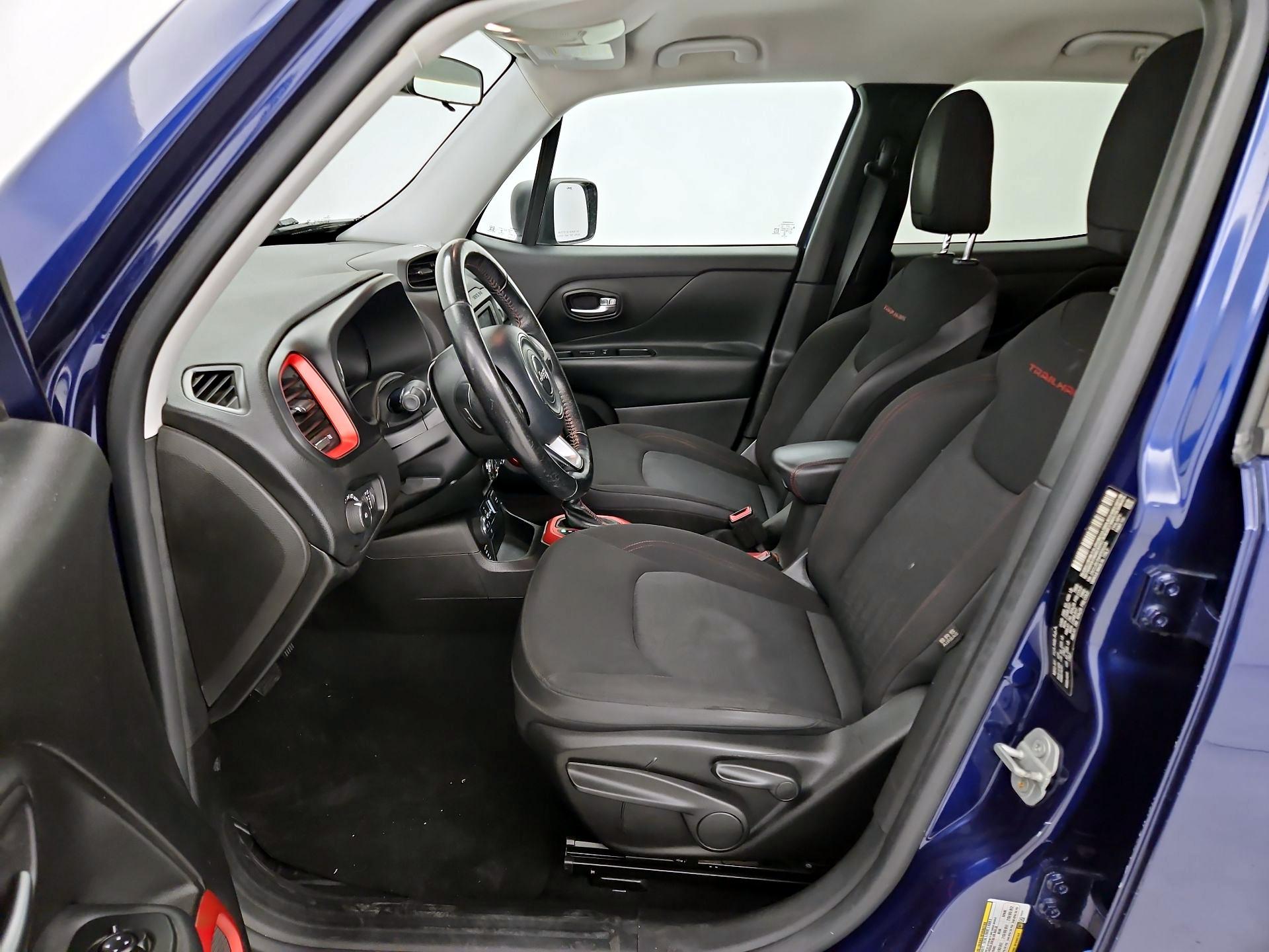 Thumbnail: 2017 Jeep Renegade - 11
