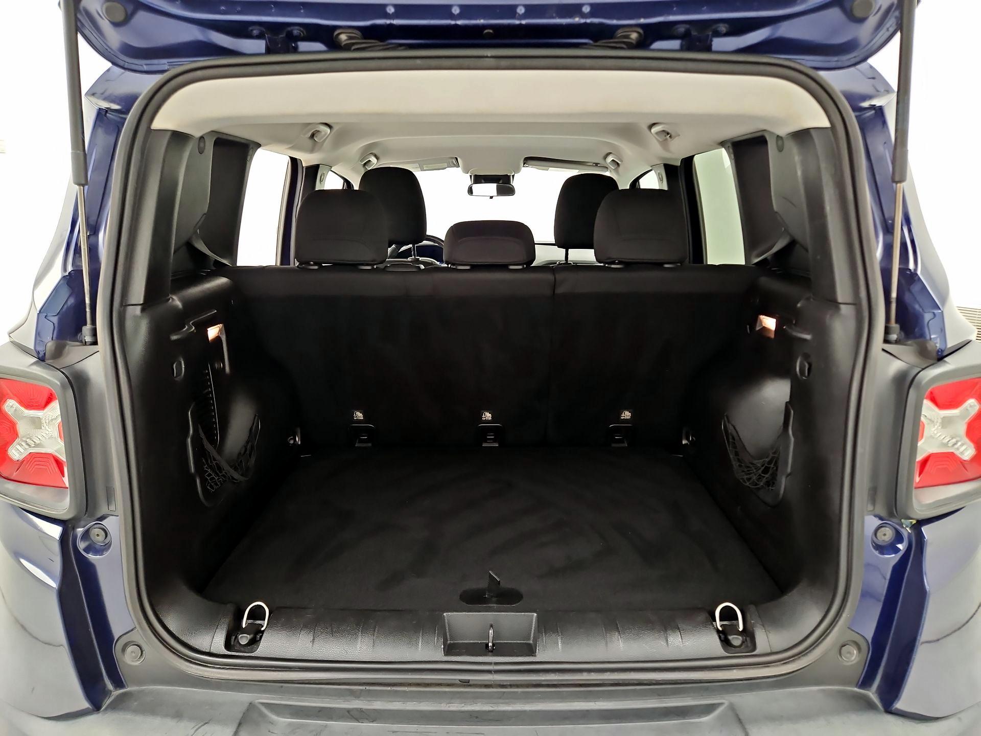 Thumbnail: 2017 Jeep Renegade - 16