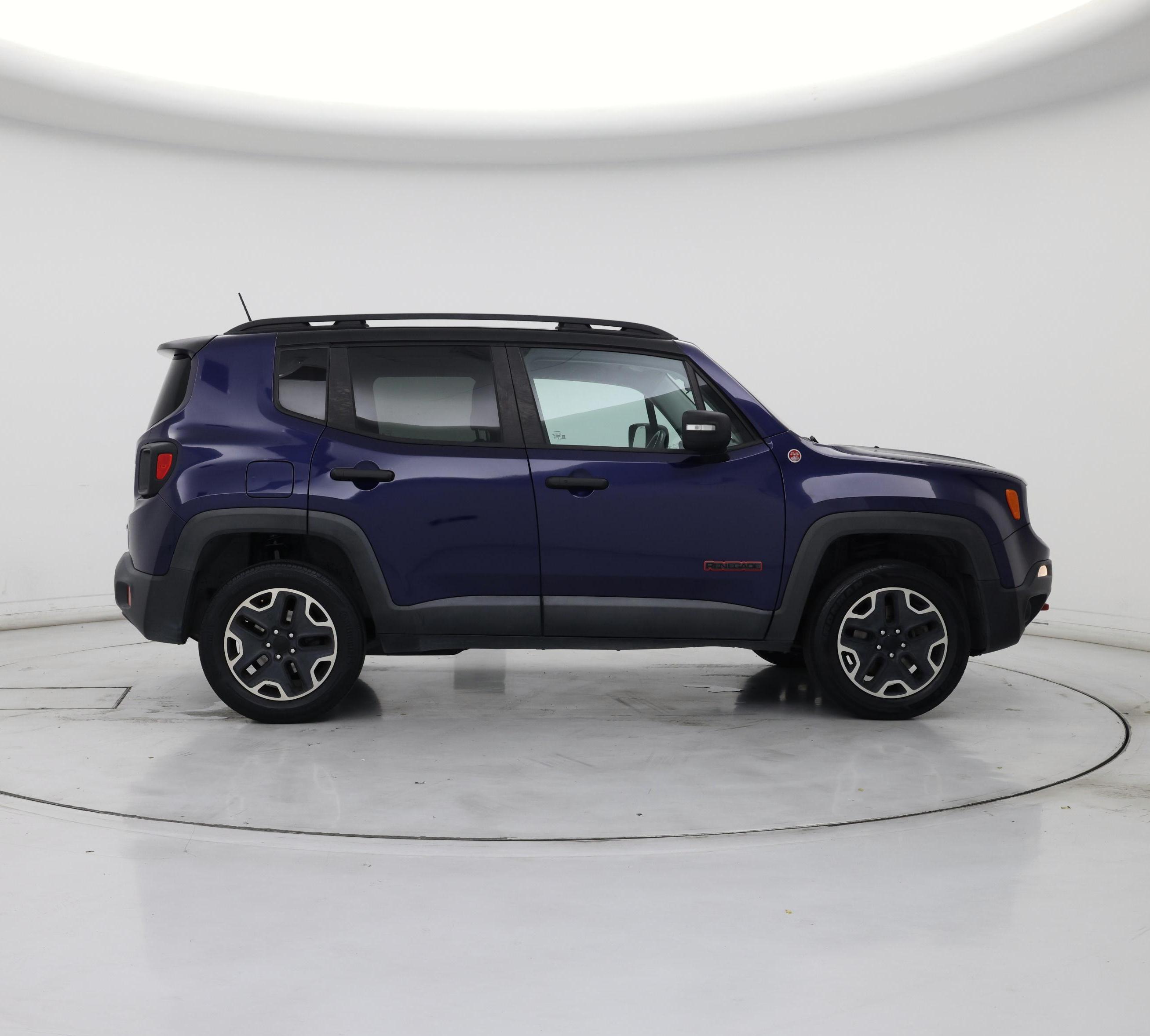 Thumbnail: 2017 Jeep Renegade - 7