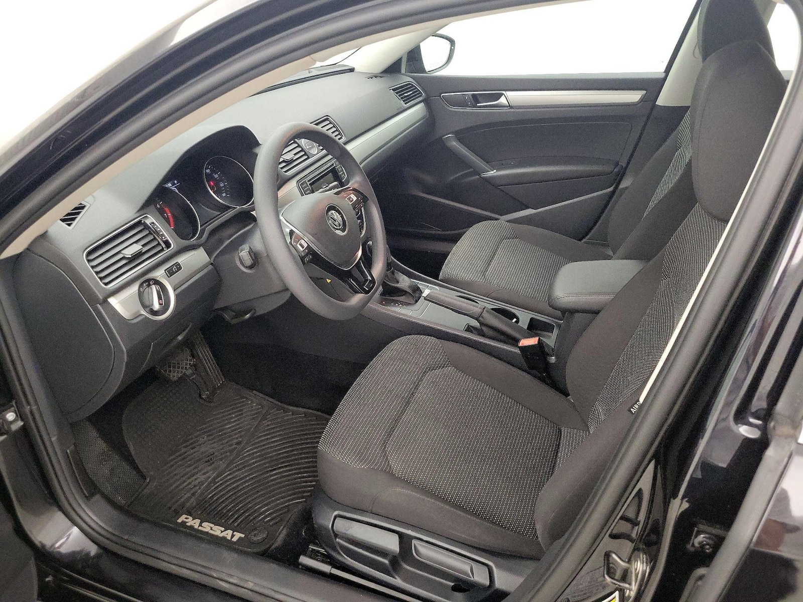 2017 Volkswagen Passat S - Photo 12