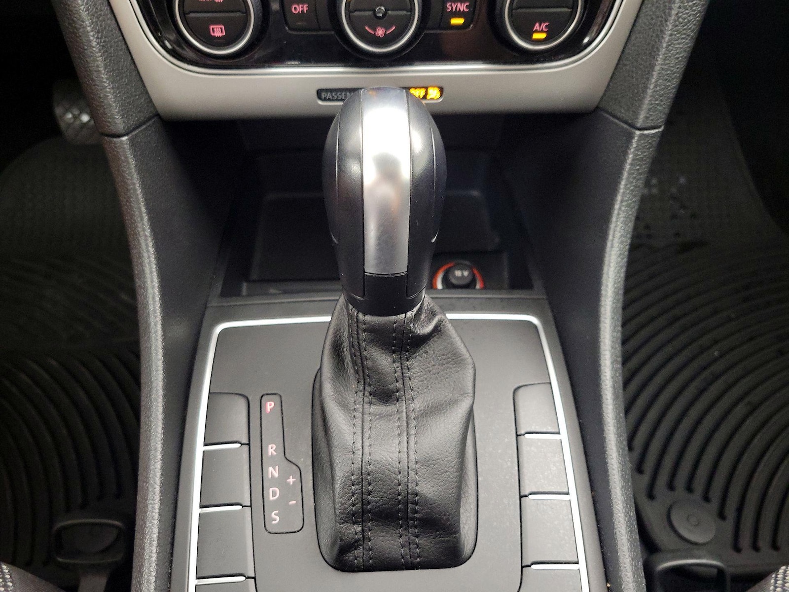 2017 Volkswagen Passat S - Photo 18