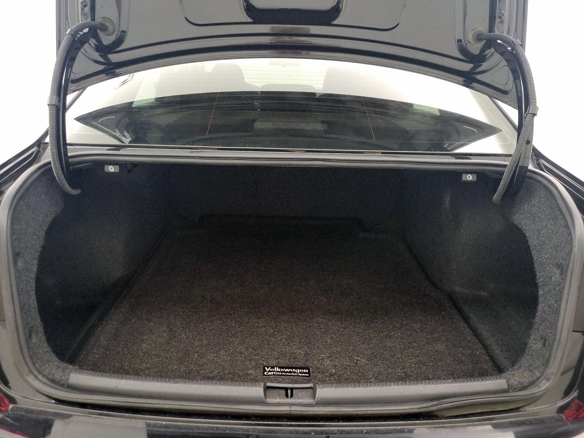 Thumbnail: 2017 Volkswagen Passat - 20