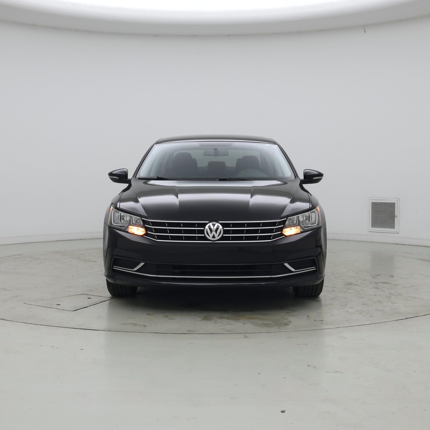 Thumbnail: 2017 Volkswagen Passat - 5