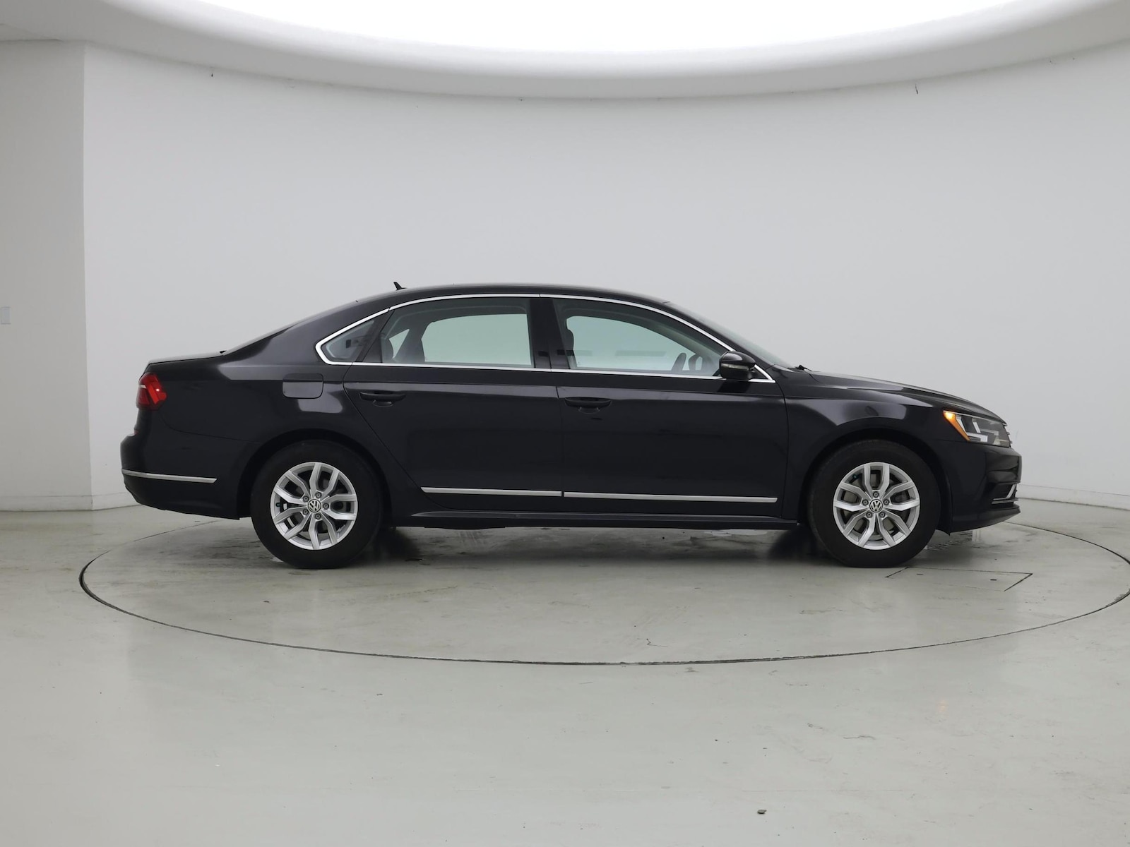 2017 Volkswagen Passat S - Photo 8