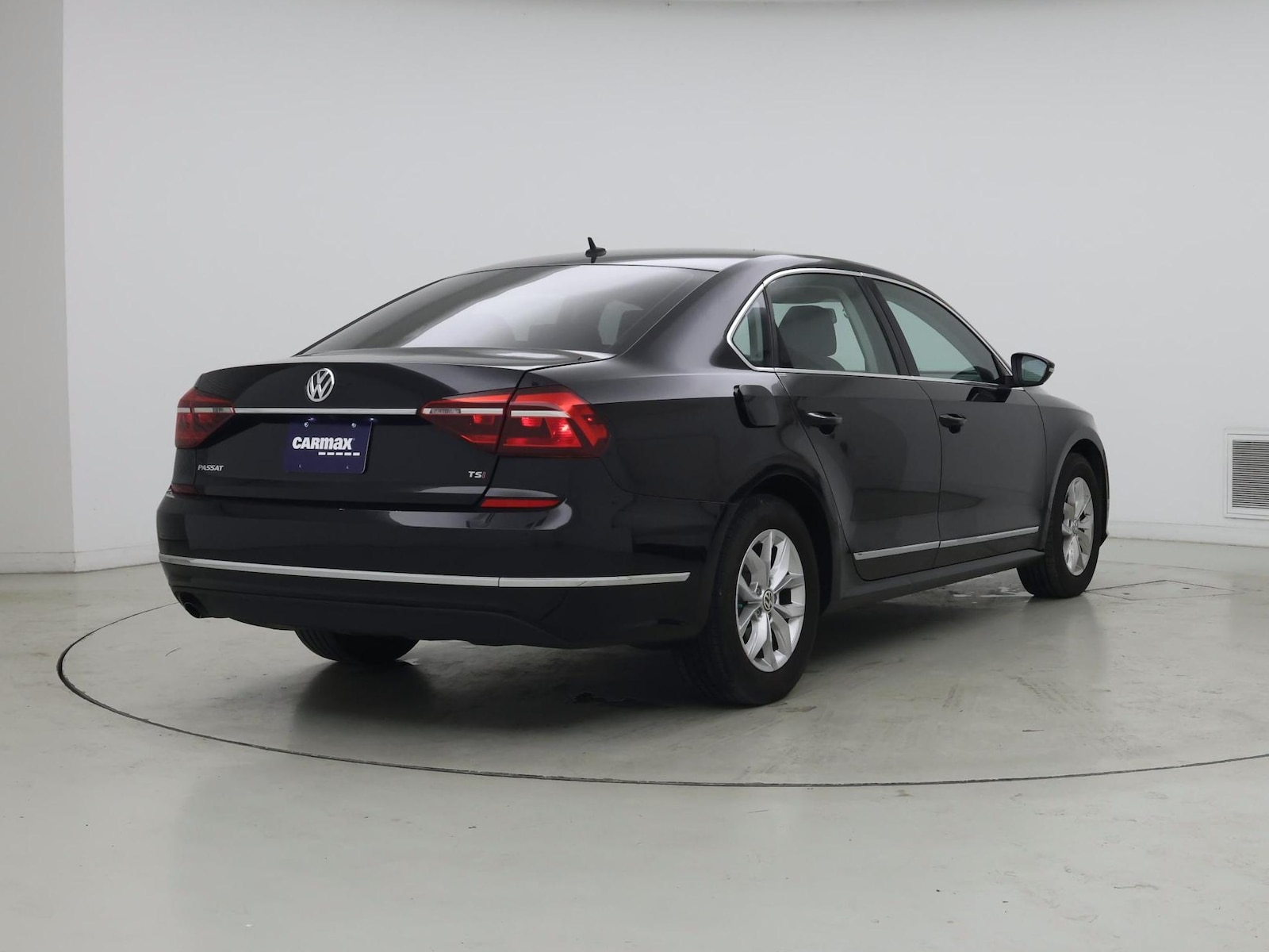 2017 Volkswagen Passat S - Photo 9