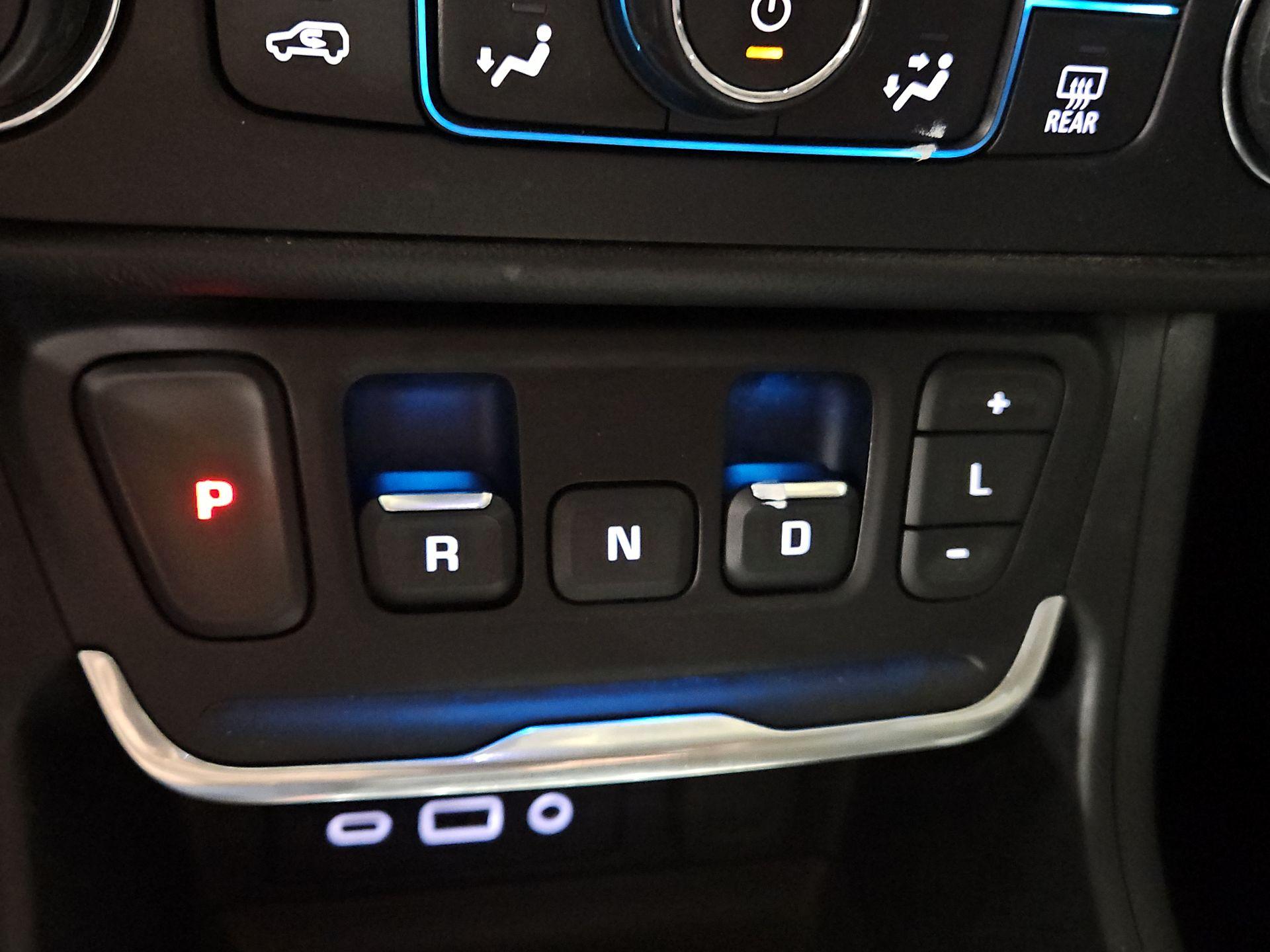 Thumbnail: 2020 GMC Terrain - 16