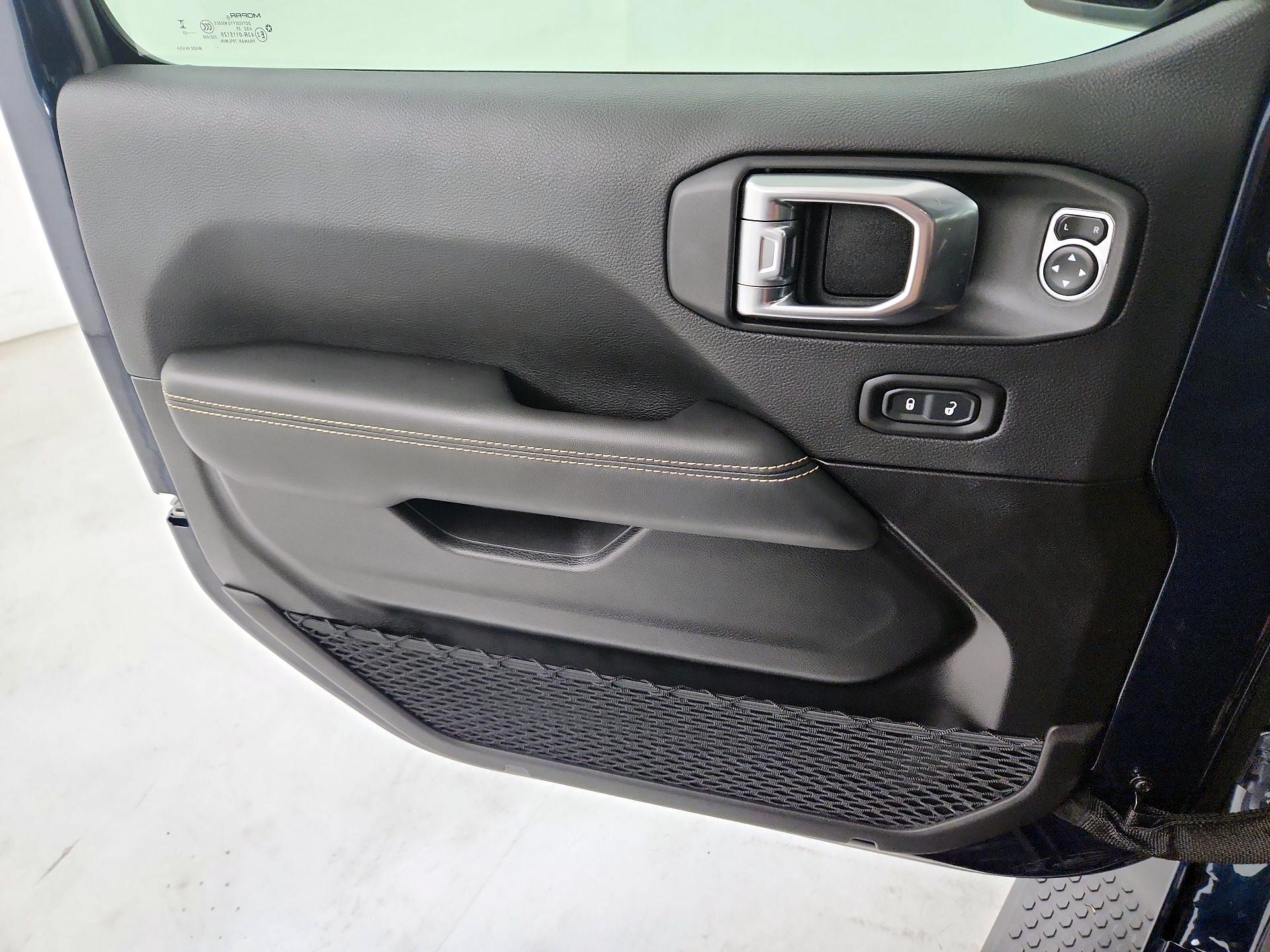 Thumbnail: 2025 Jeep Wrangler - 10