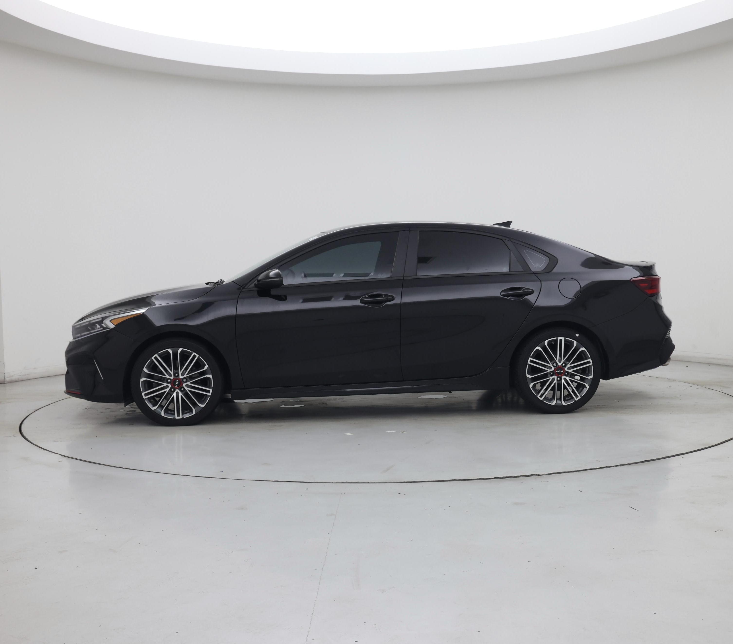 Thumbnail: 2023 Kia Forte - 3