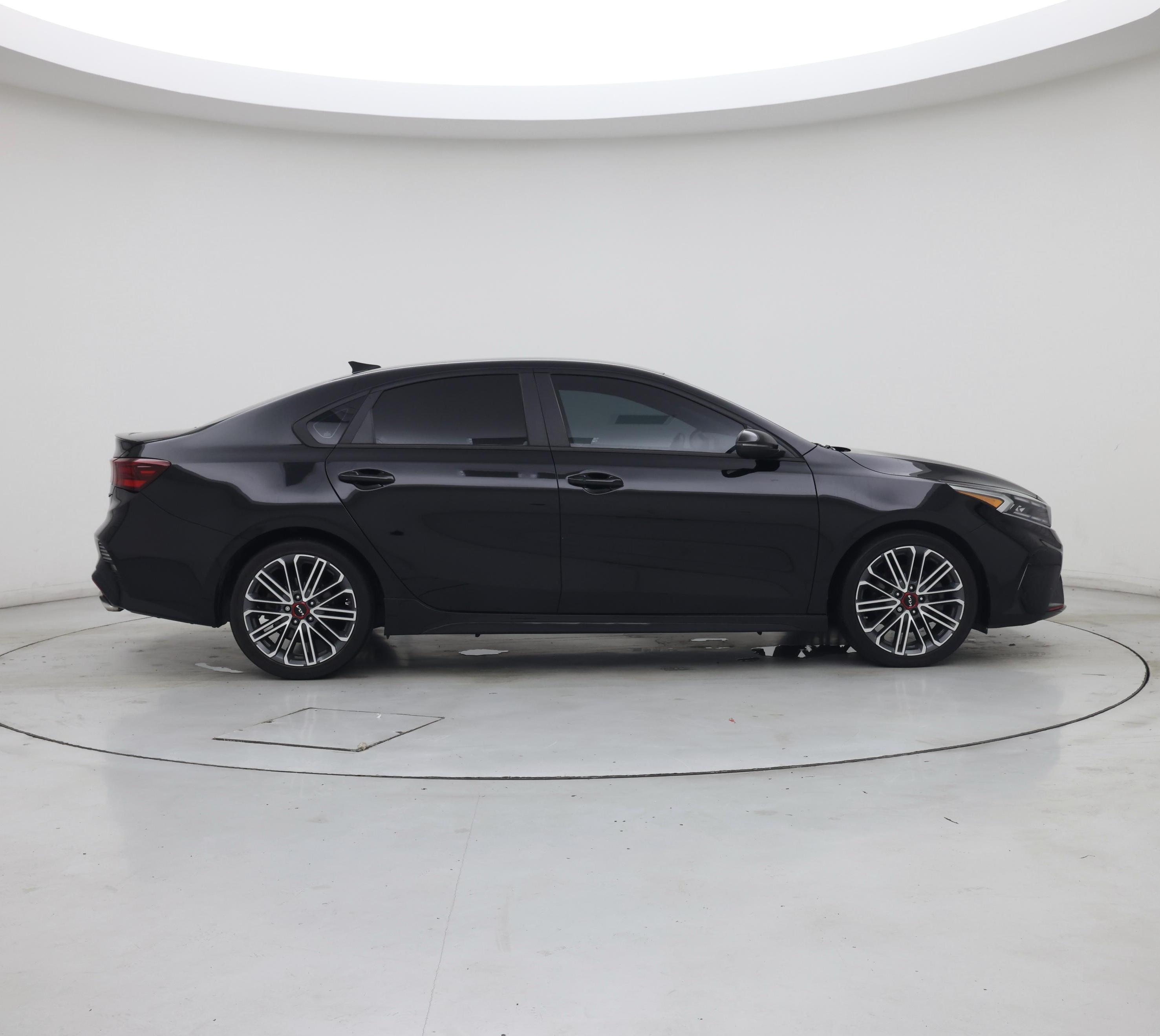 Thumbnail: 2023 Kia Forte - 7