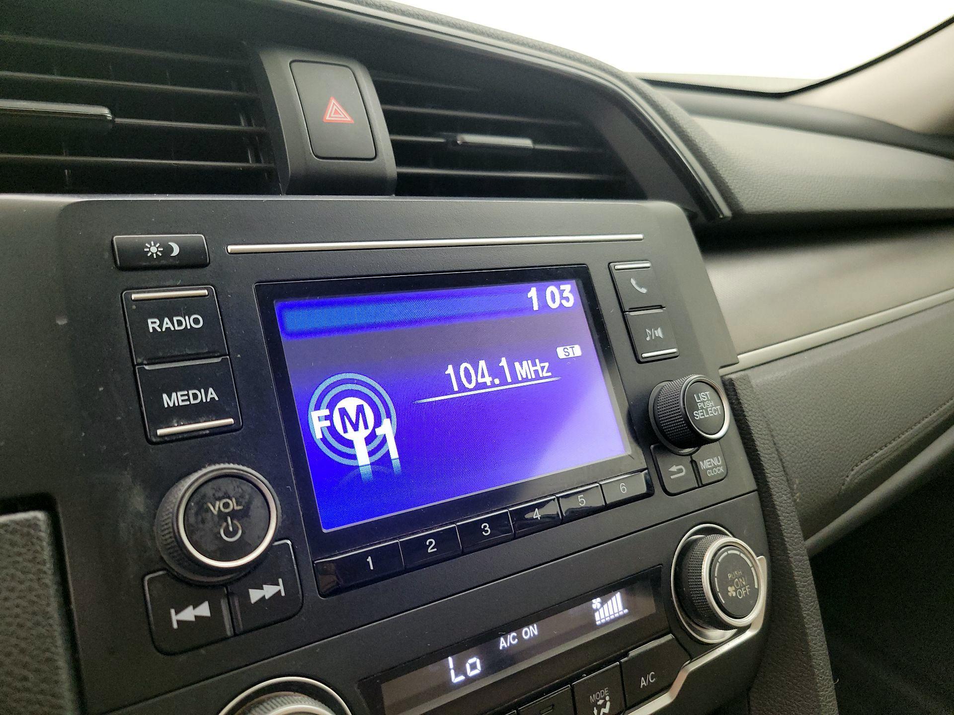 Thumbnail: 2016 Honda Civic - 15
