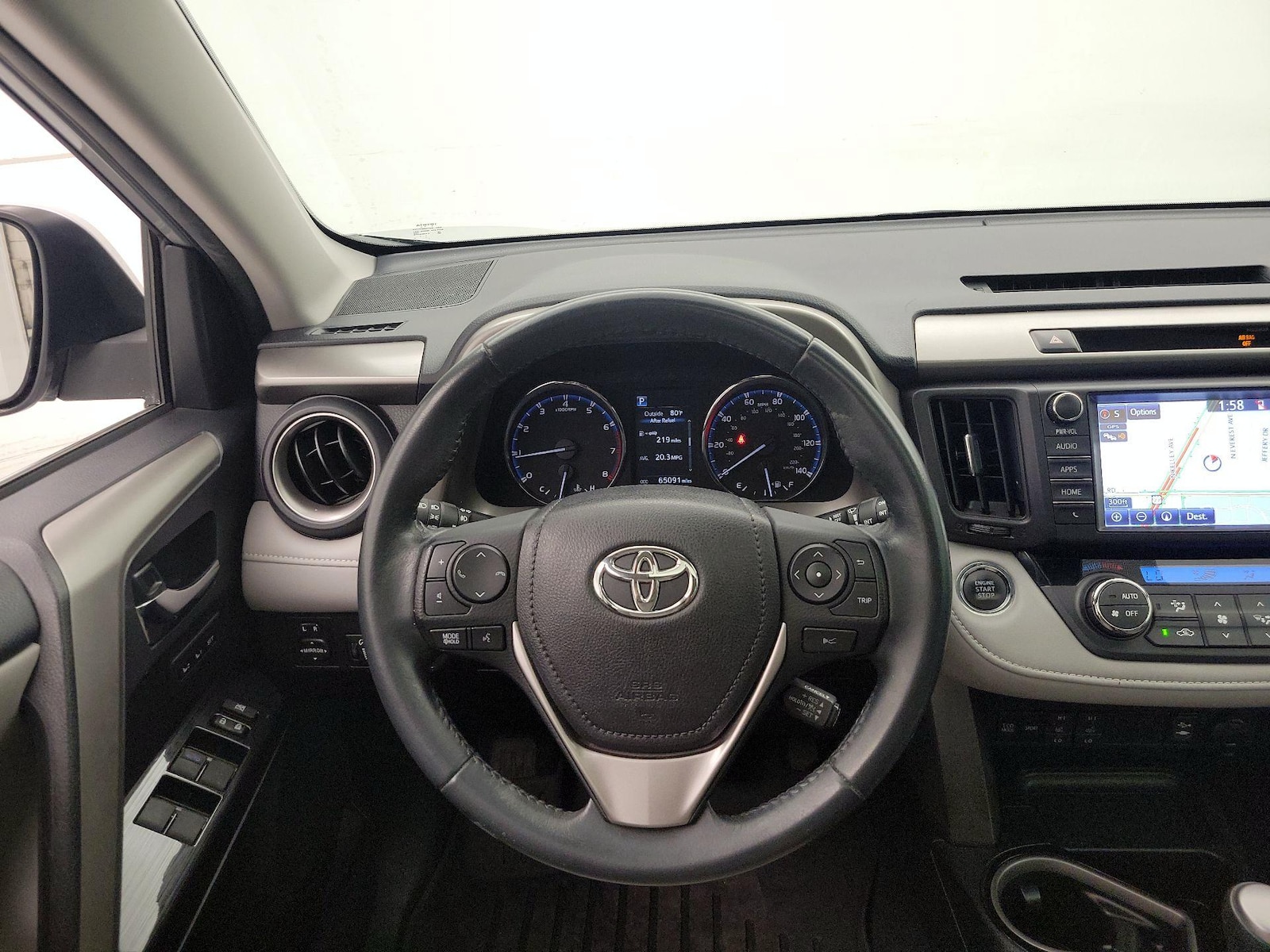 2017 Toyota RAV4 Limited - Photo 11