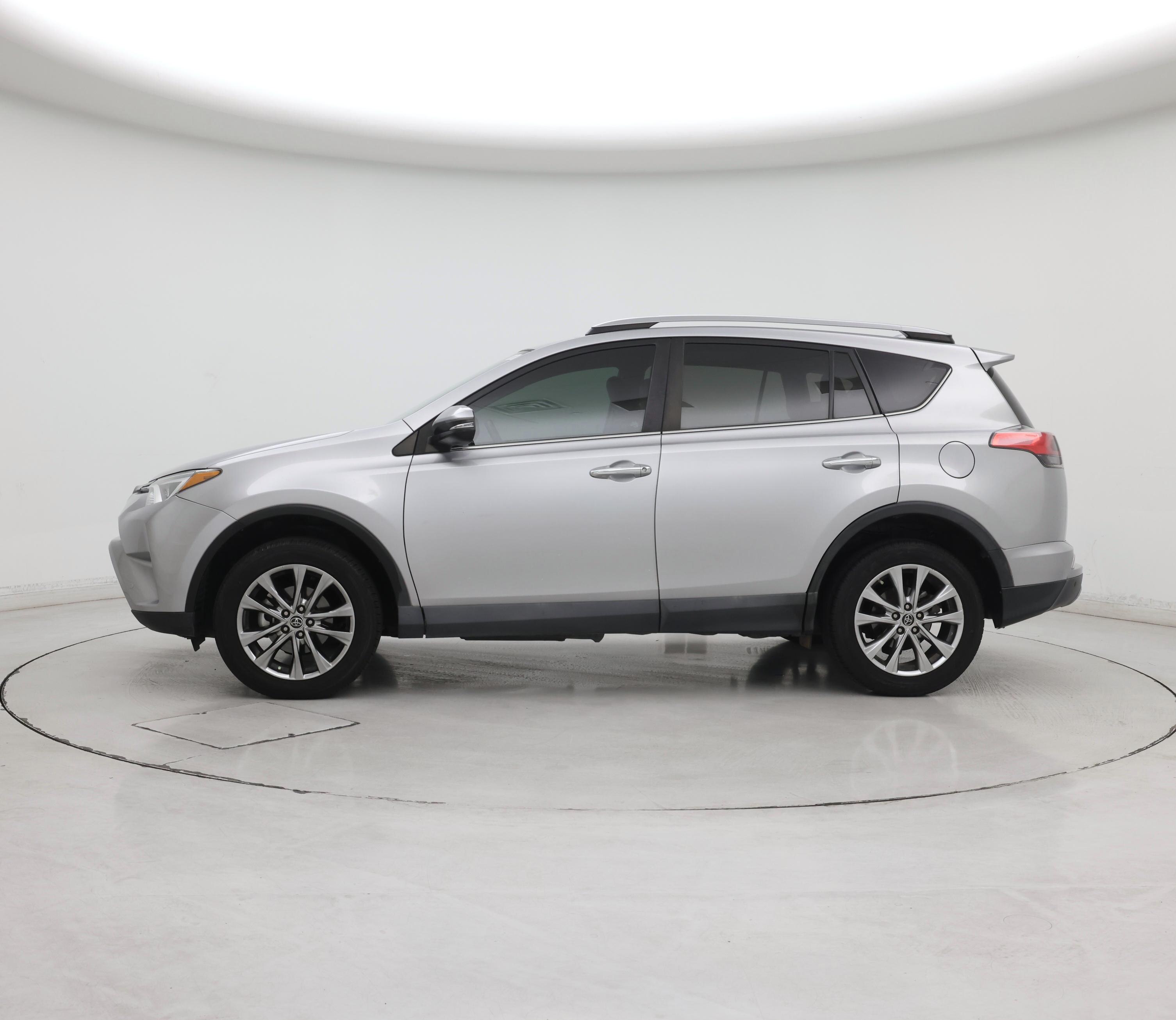 Thumbnail: 2017 Toyota RAV4 - 3